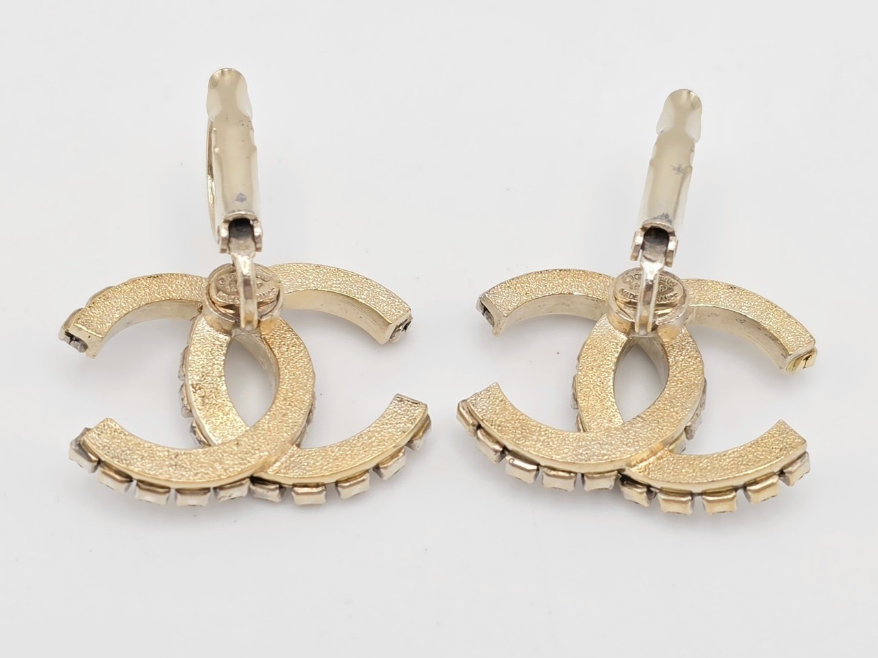earrings — view 4