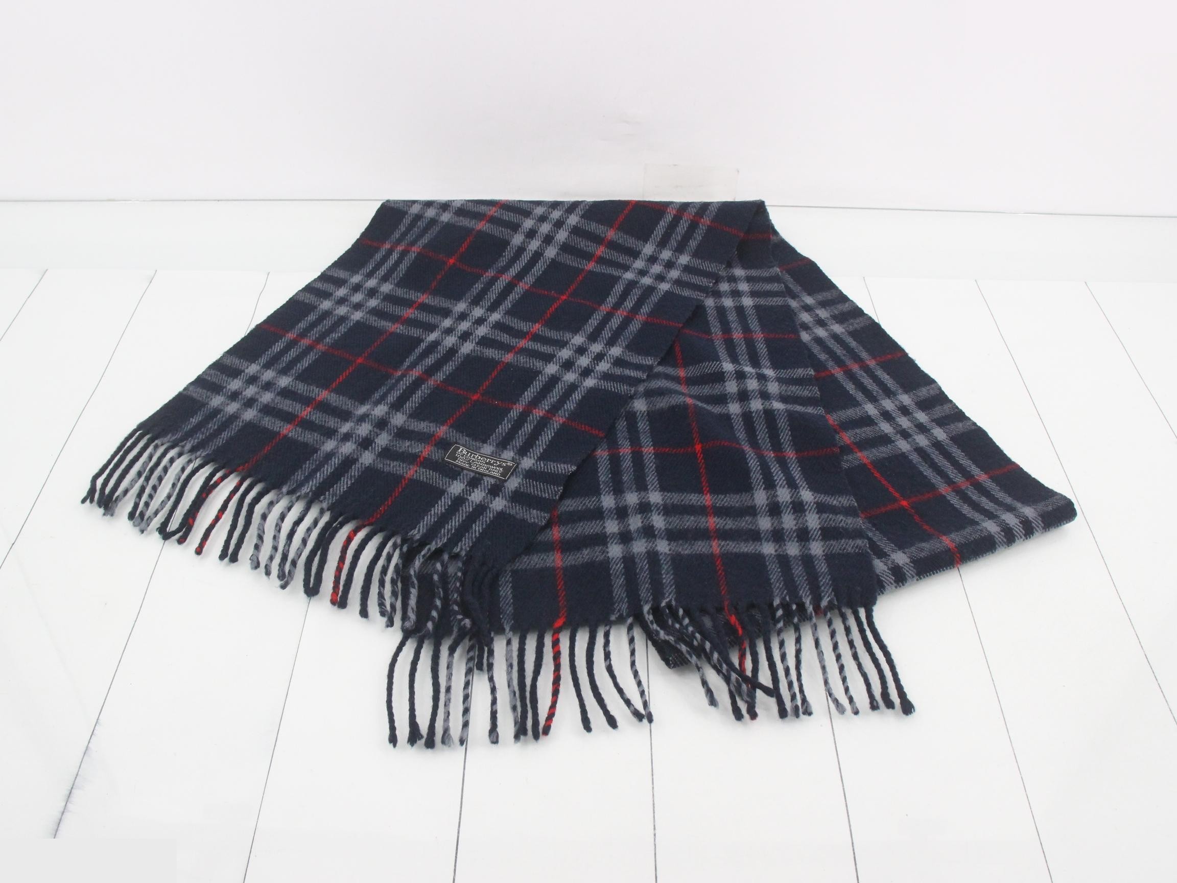 Other lines: Small items, accessories, and scarves — view 2