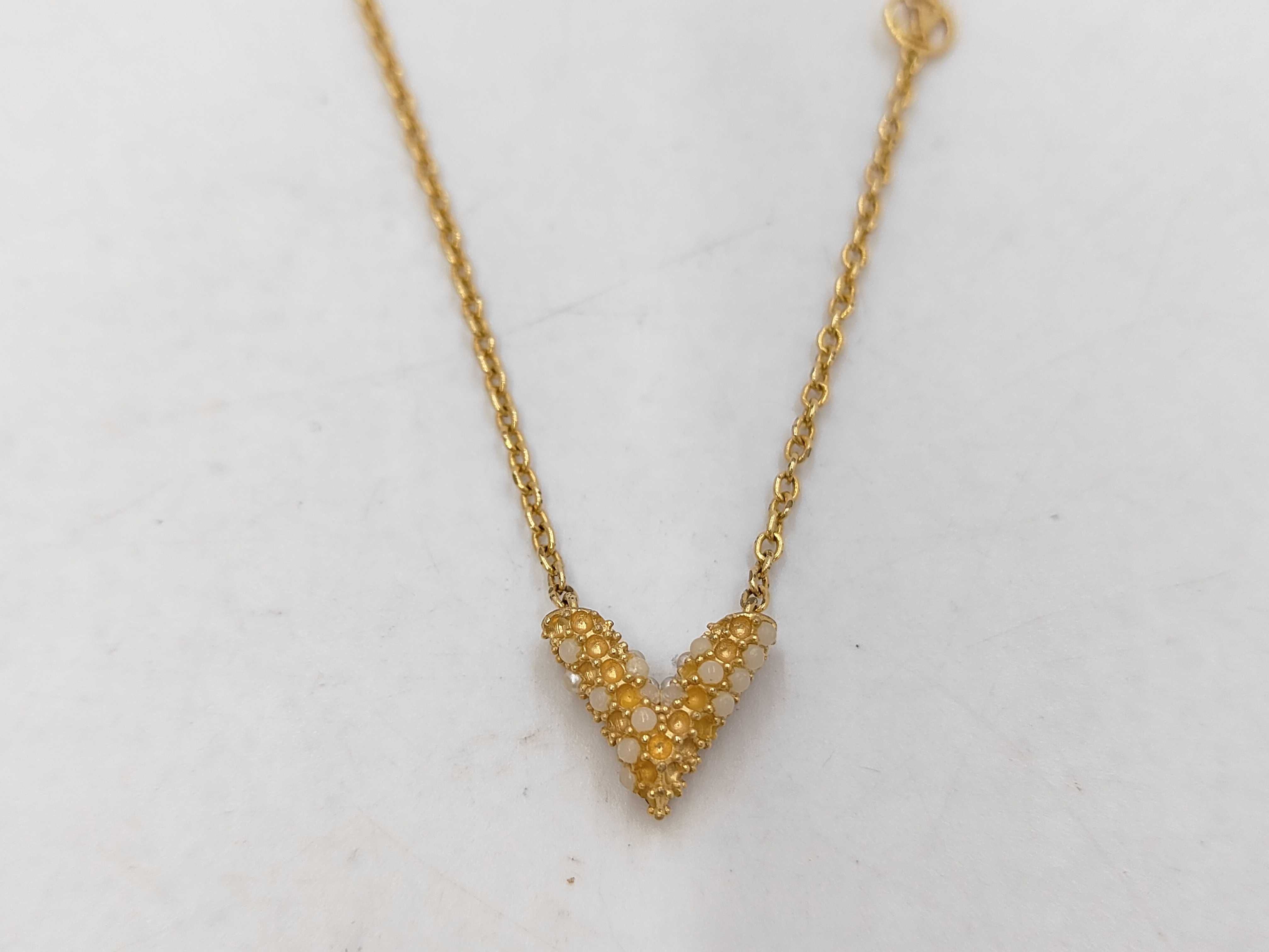 Essential V M68358 VA0260 Necklace 6.3g Necklace