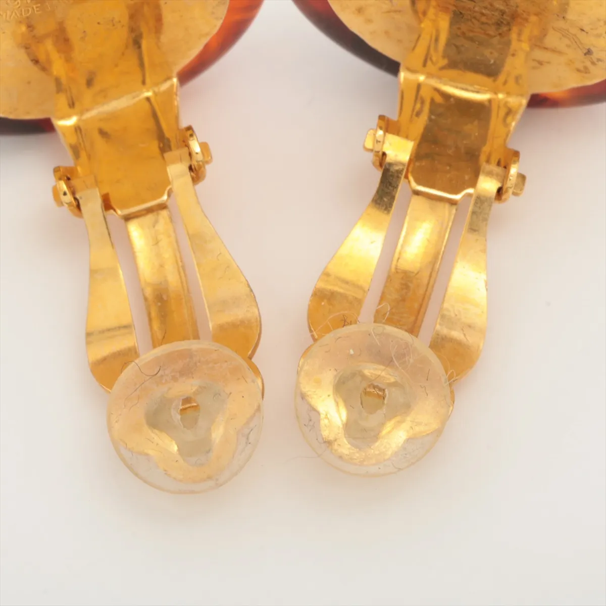 Coco 97P Earrings (for both ears) GP x Faux Pearl x Resin Gold. Shows — view 4