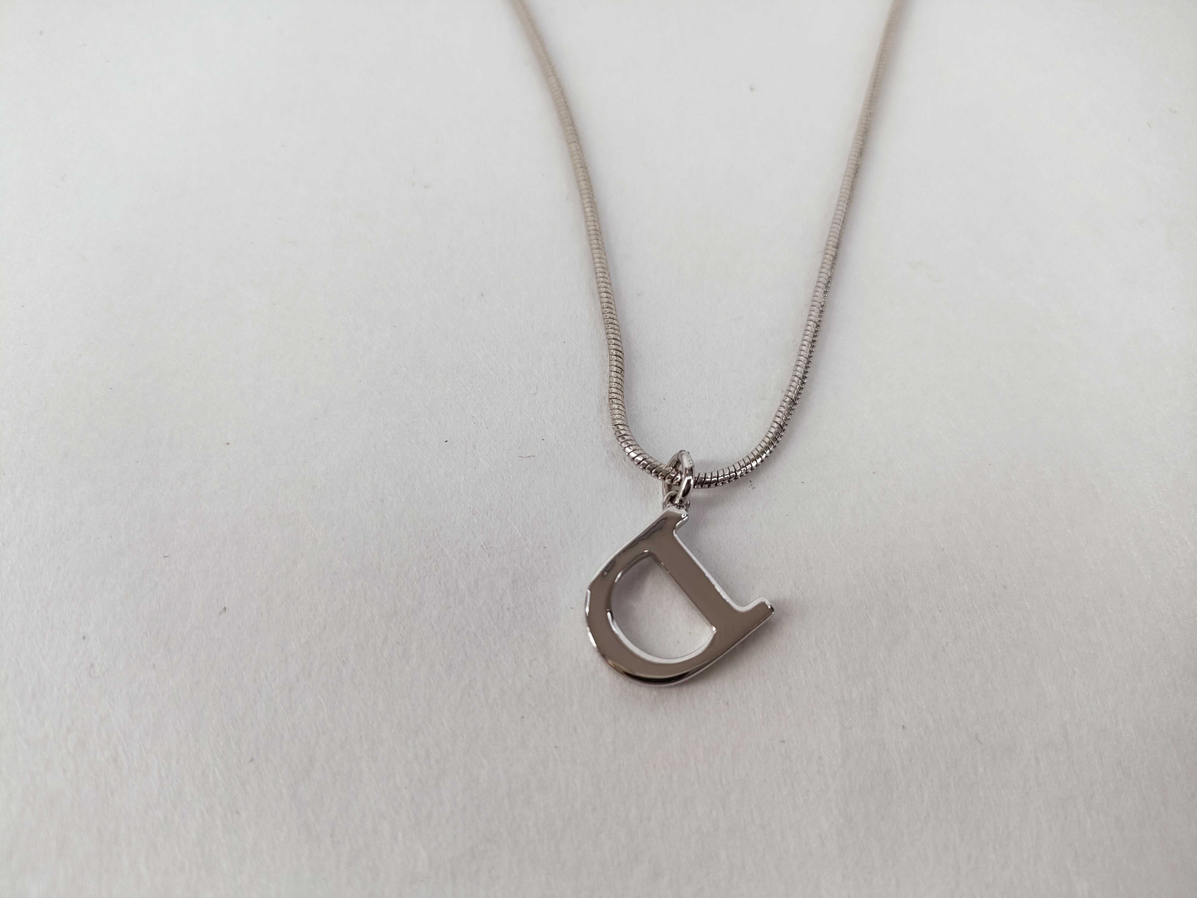 D logo necklace — view 2