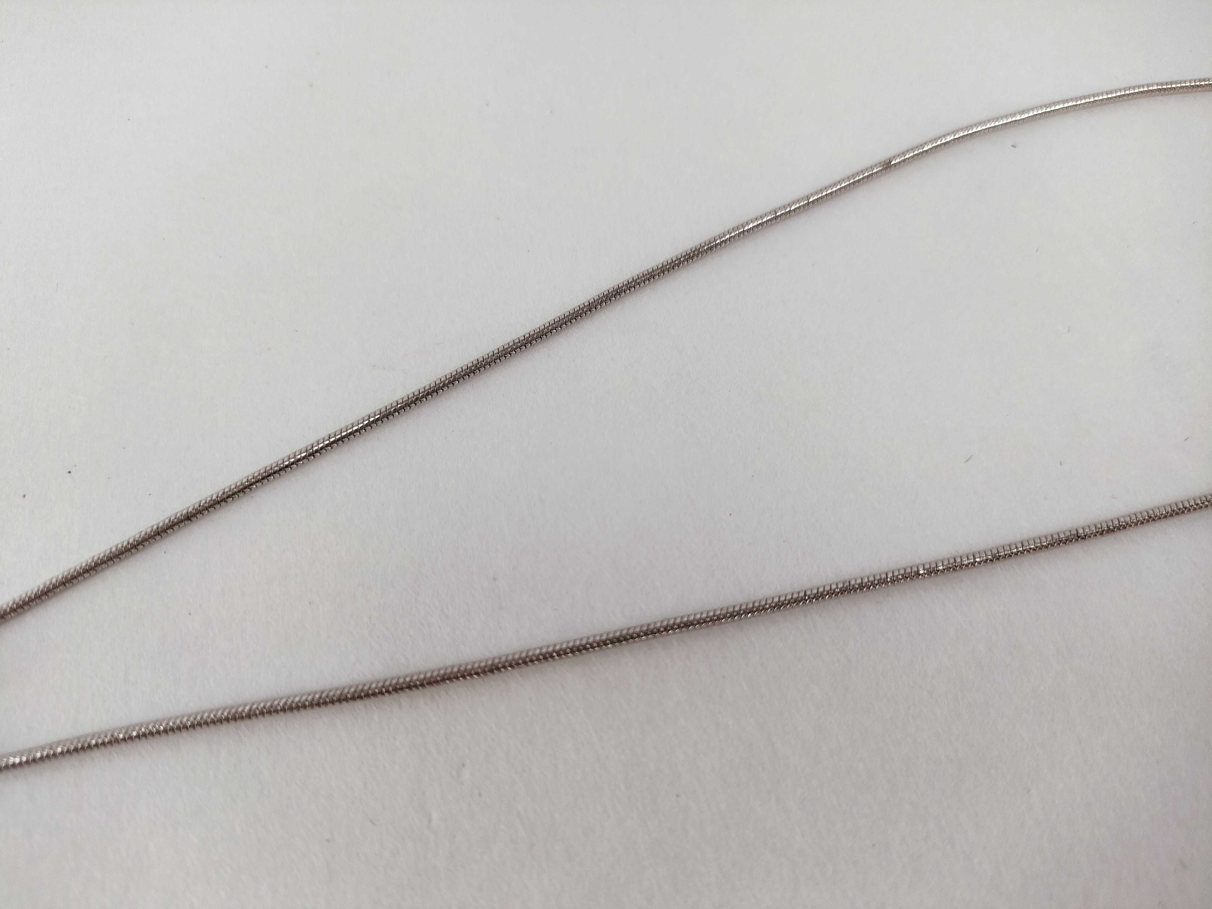 D logo necklace — view 7