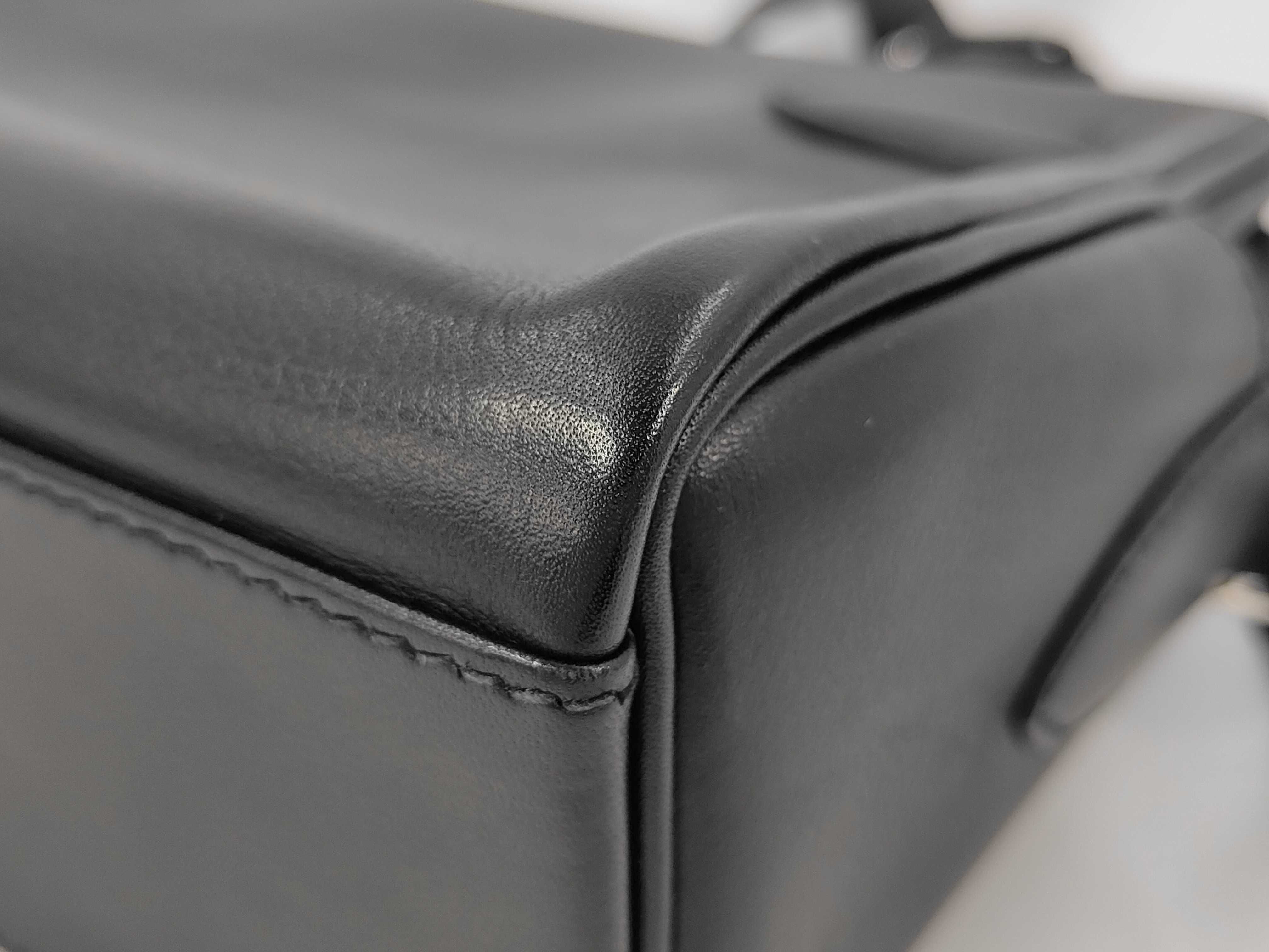 Kelly Messenger PM Evergrain Black SS K Stamp Shoulder Bag — view 3