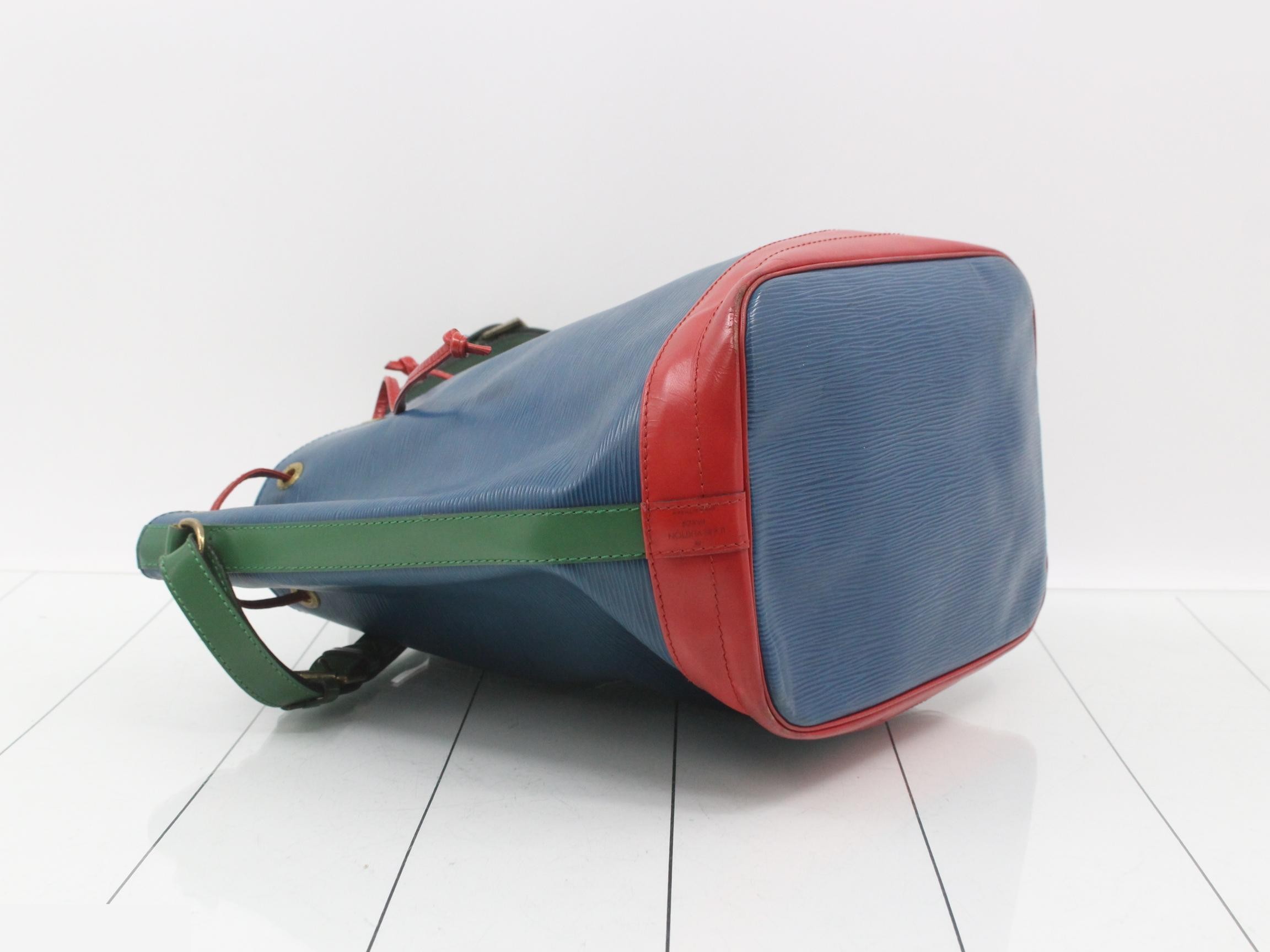Noe, Toledo Blue, Castilian Red, Borneo Green — view 5