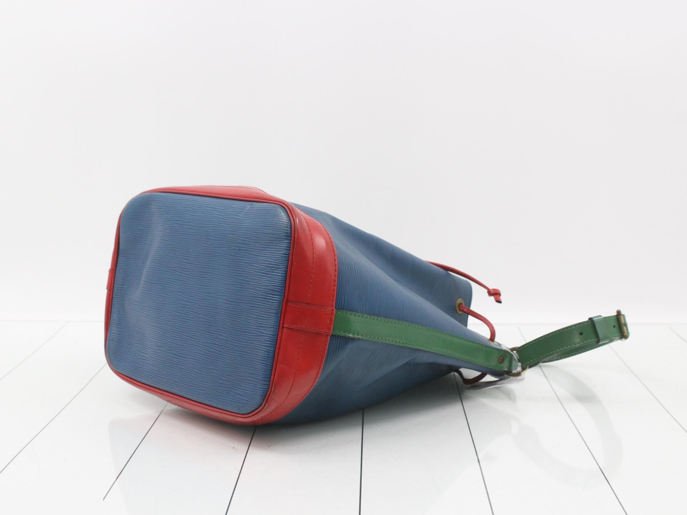 Noe, Toledo Blue, Castilian Red, Borneo Green — view 6