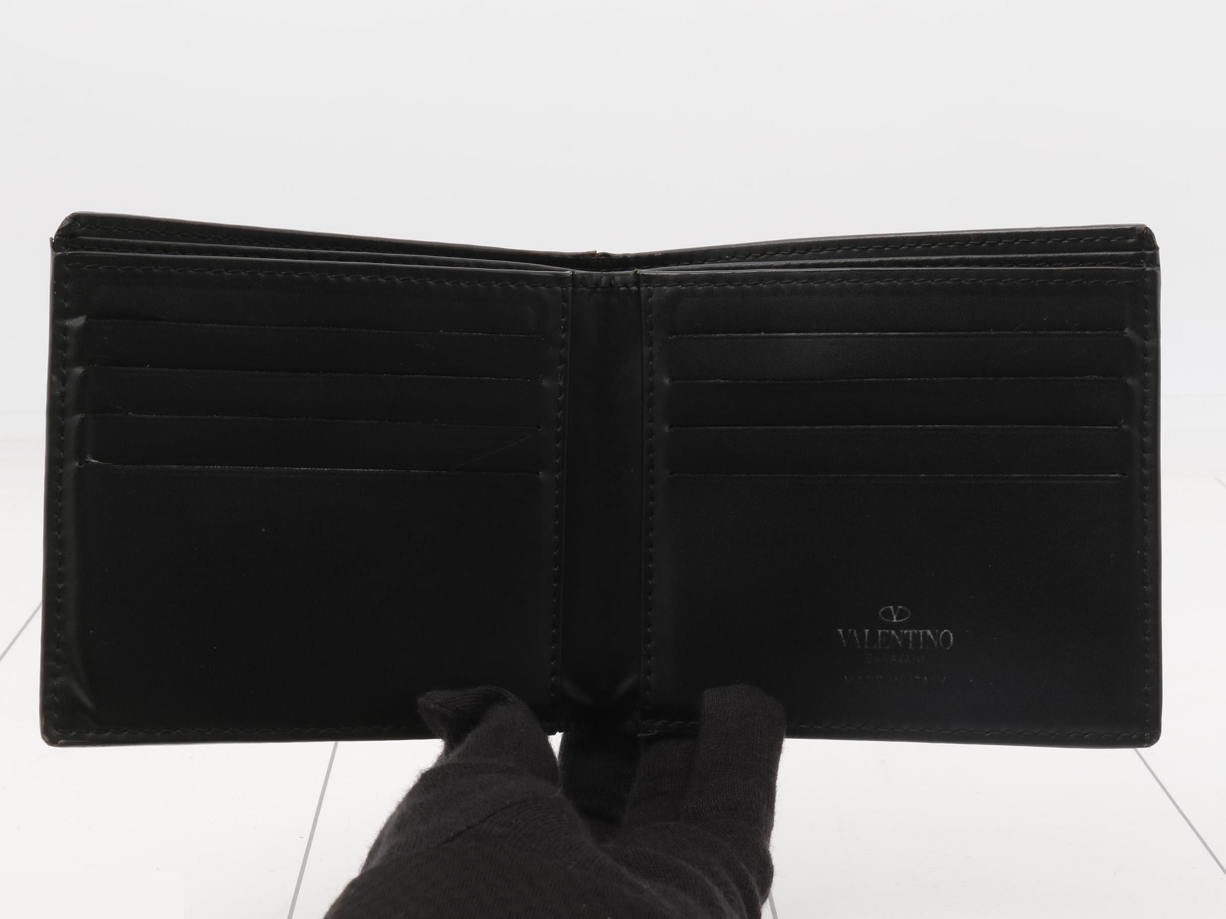 Other lines: Bags and Wallets — view 4