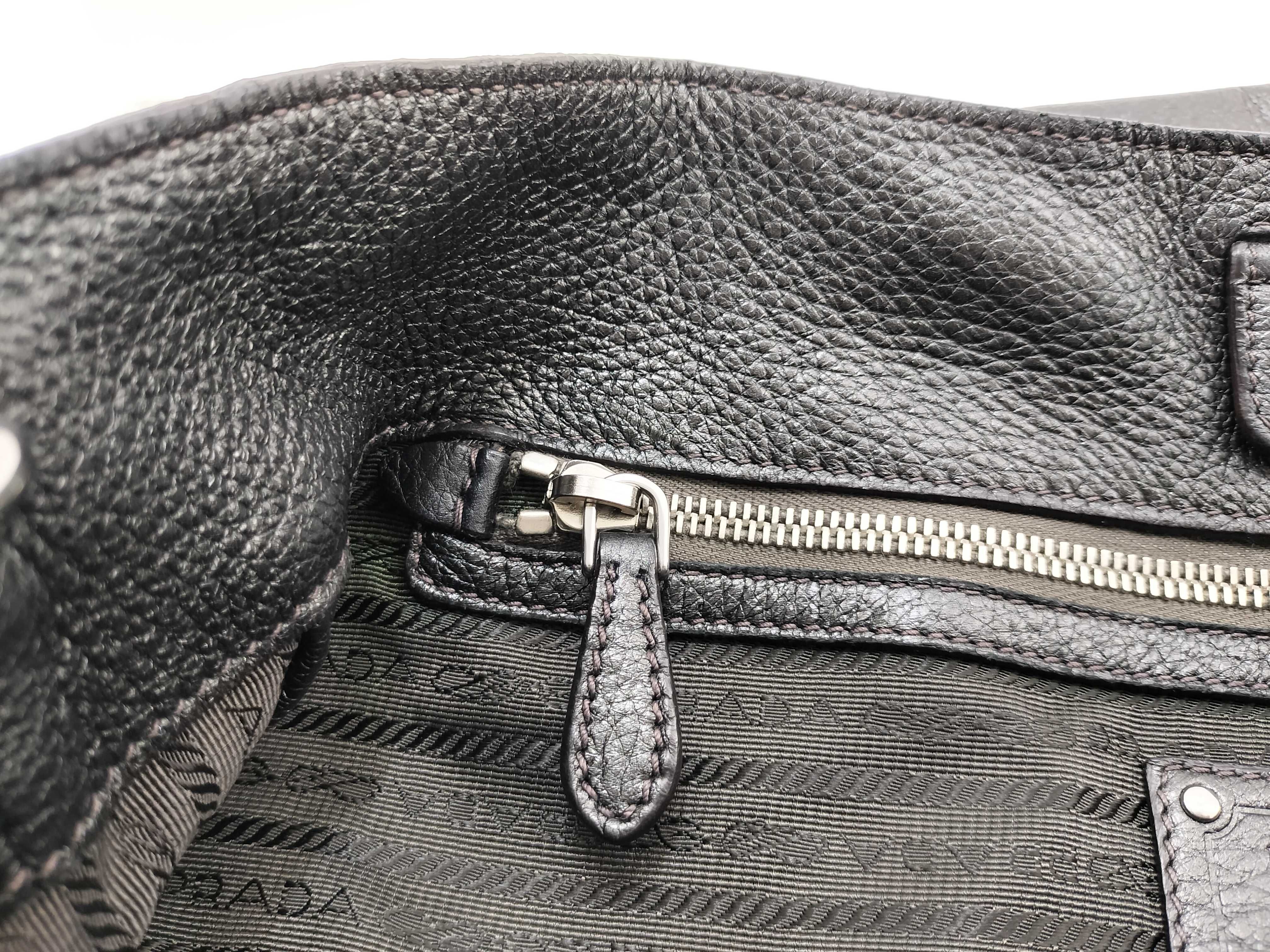 Vuttero Daino Leather Tote Bag Shoulder Bag Serial Tote Bag — view 14