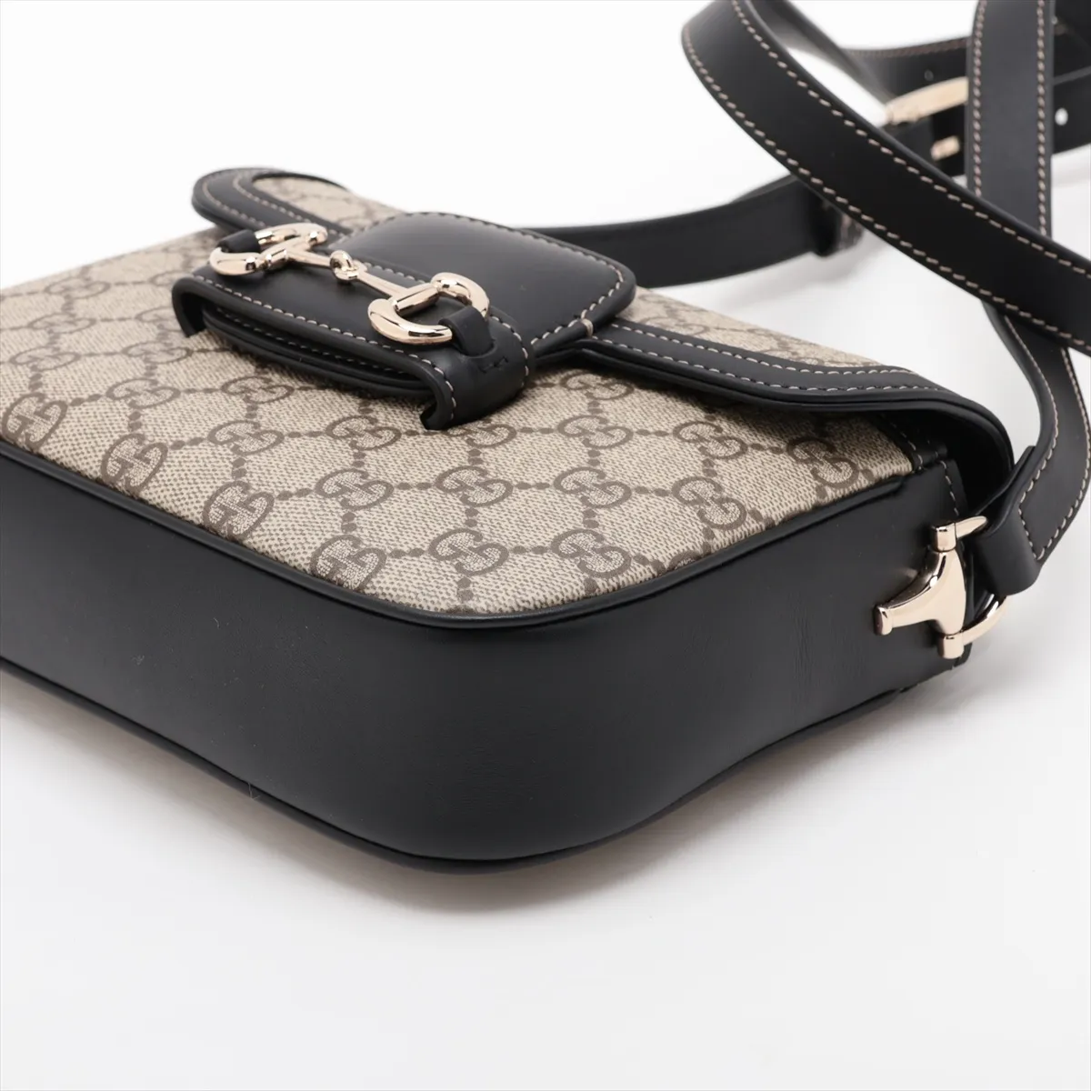 GG Supreme Horsebit 1955 PVC x Leather Shoulder Bag Beige x Black 815205 — view 3