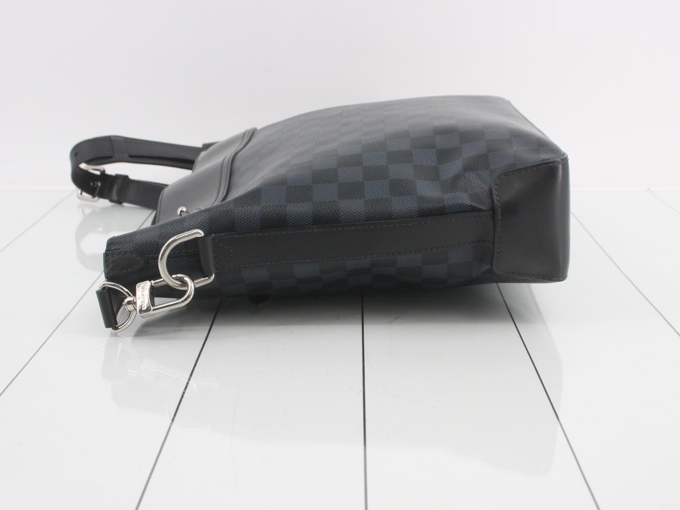 Cobalt Messenger Greenwich Damier Graphite Shoulder Bag — view 4