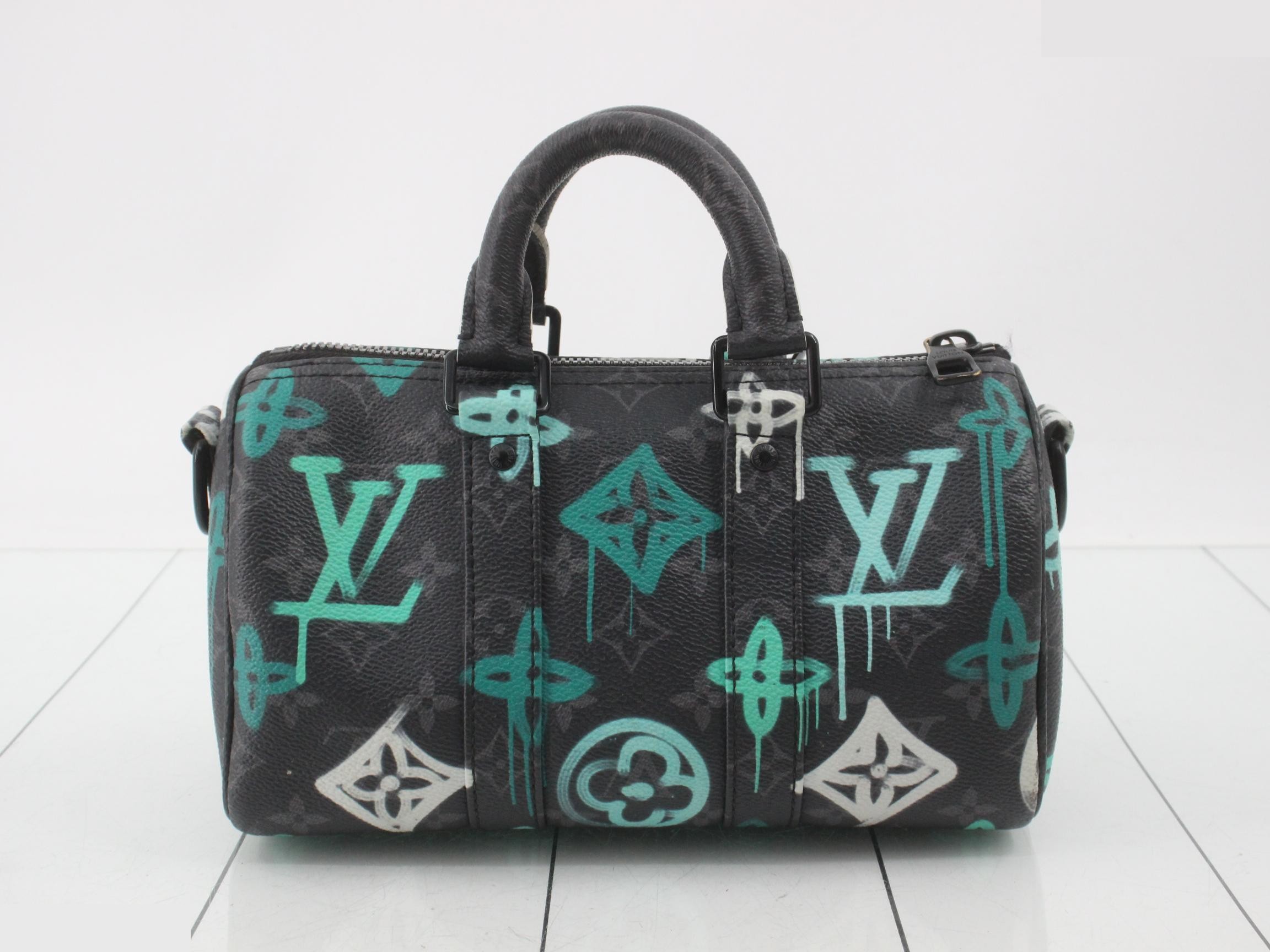 Monogram Graffiti Vert Keepall Bandoulière 25 IC Chip — view 2