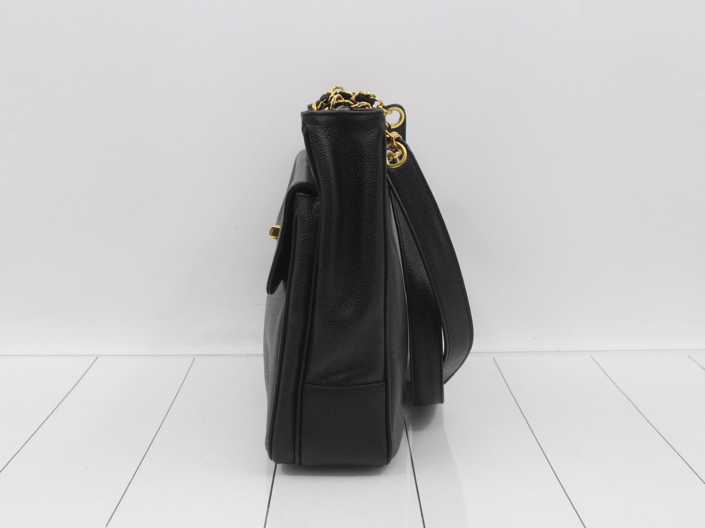 Gold chain shoulder tote — view 3