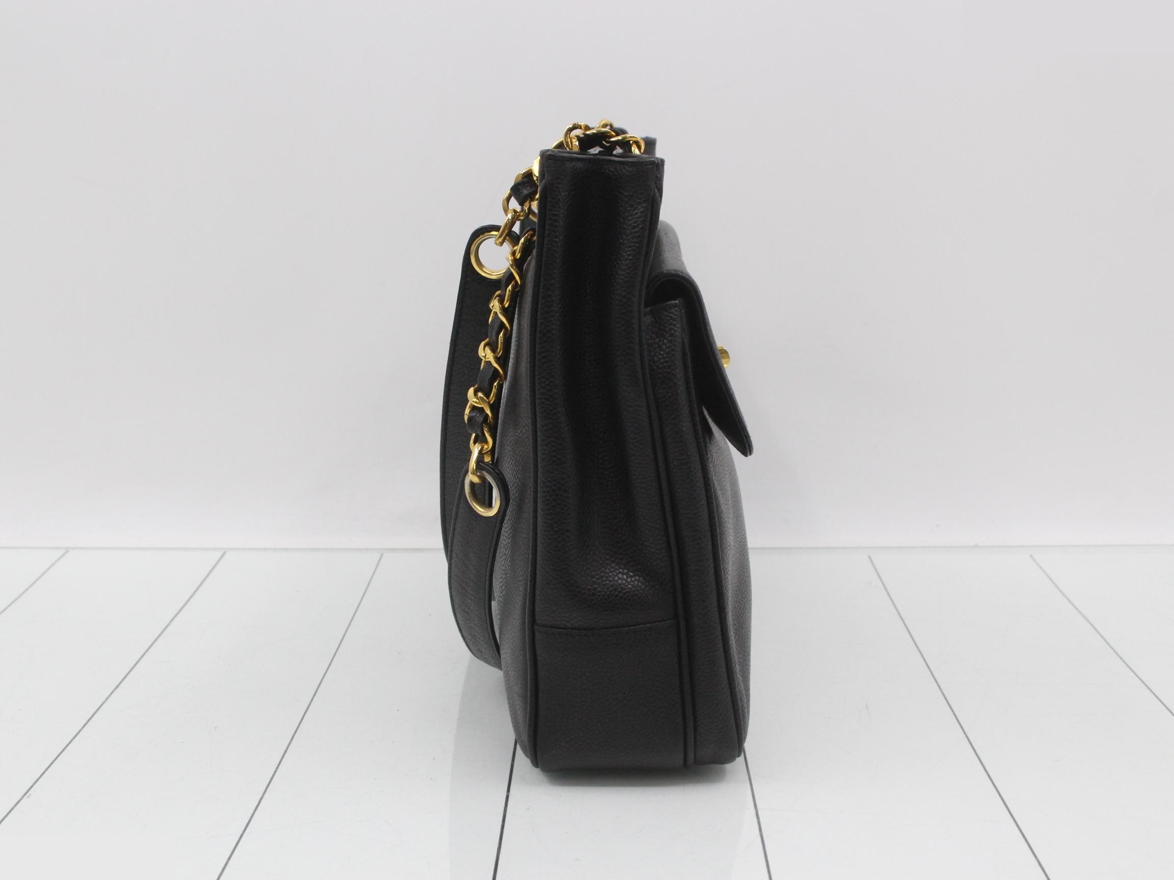 Gold chain shoulder tote — view 4