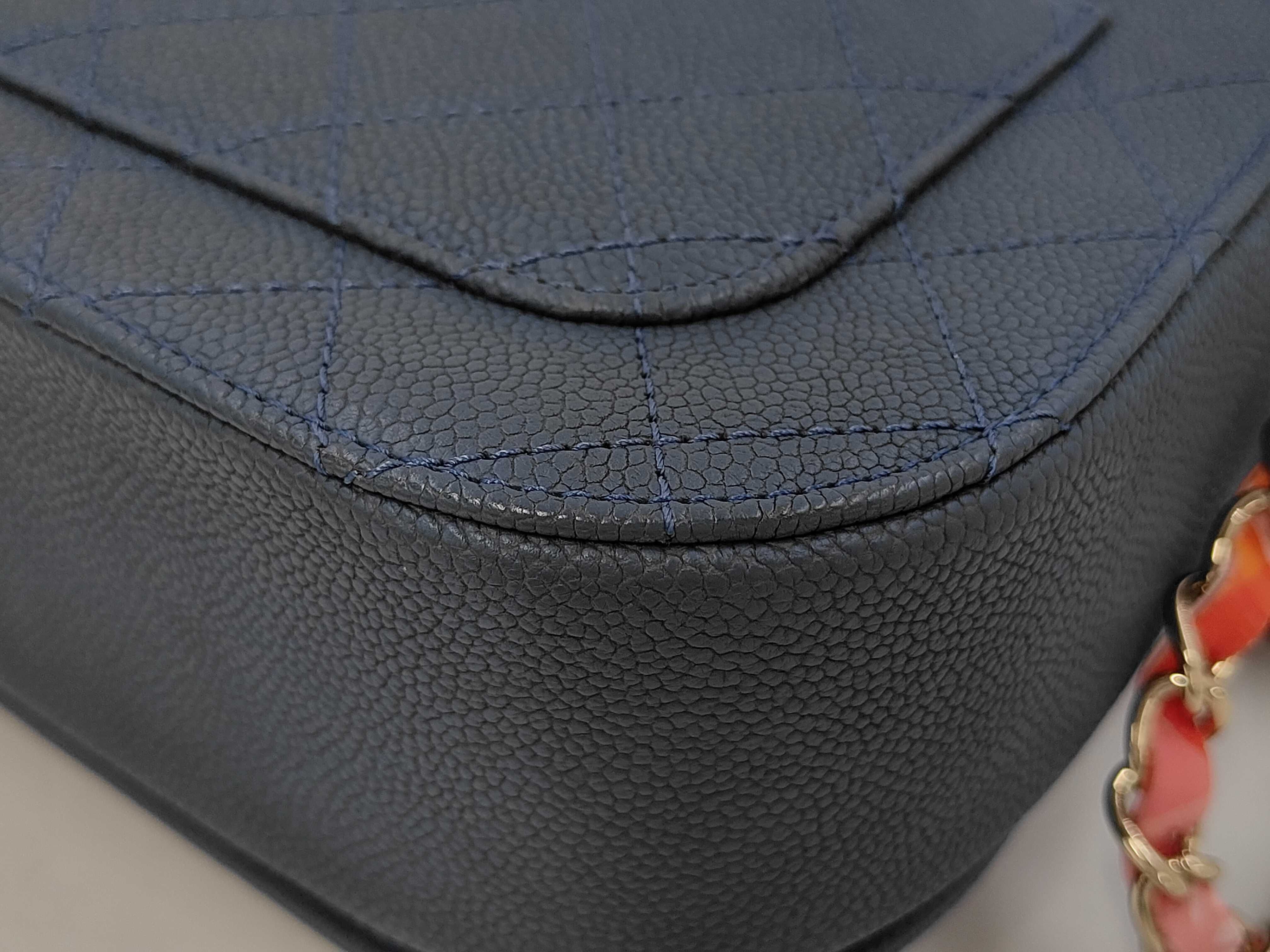 Caviar Skin Matelassé 20 Half Coco Hardware 2-way Chain Shoulder Bag (Serial Number 23) — view 3