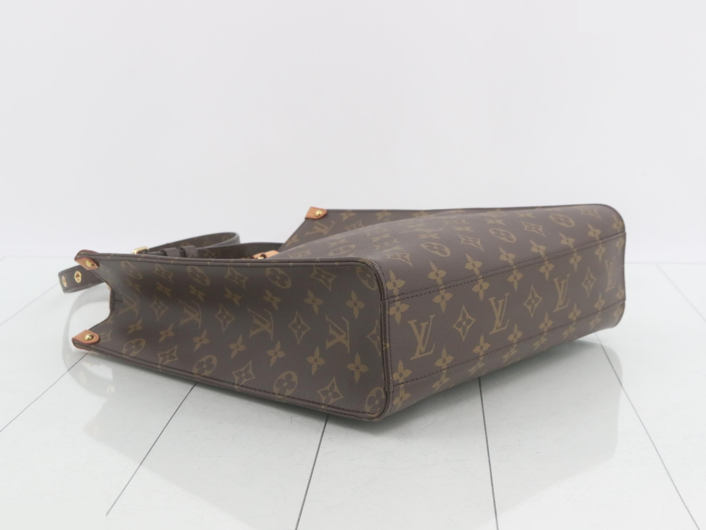 Monogram Sac Plat PM 2-Way Shoulder — view 5