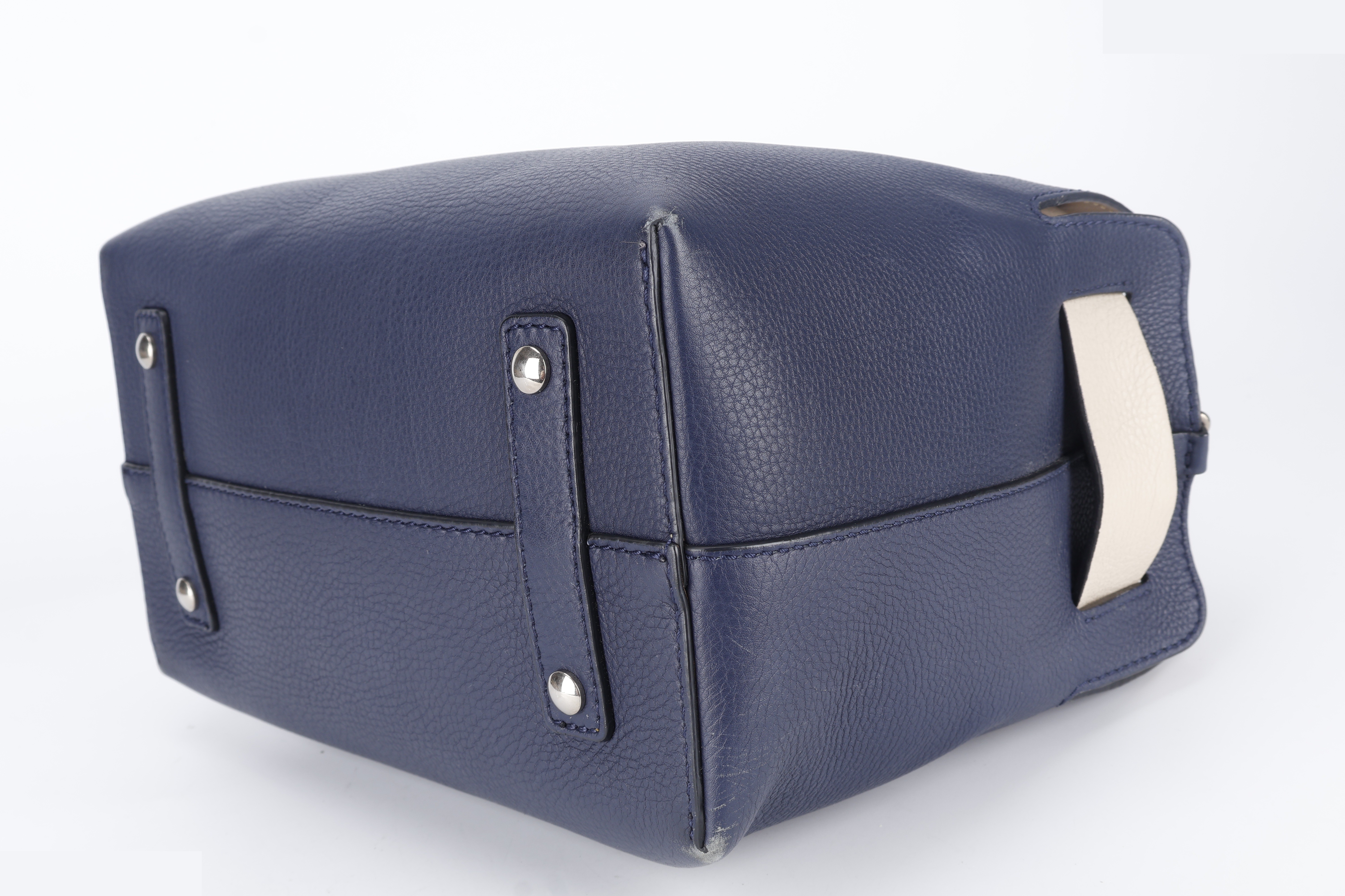 BELT BAG SATCHEL LARGE NAVY BLUE CALF — view 4