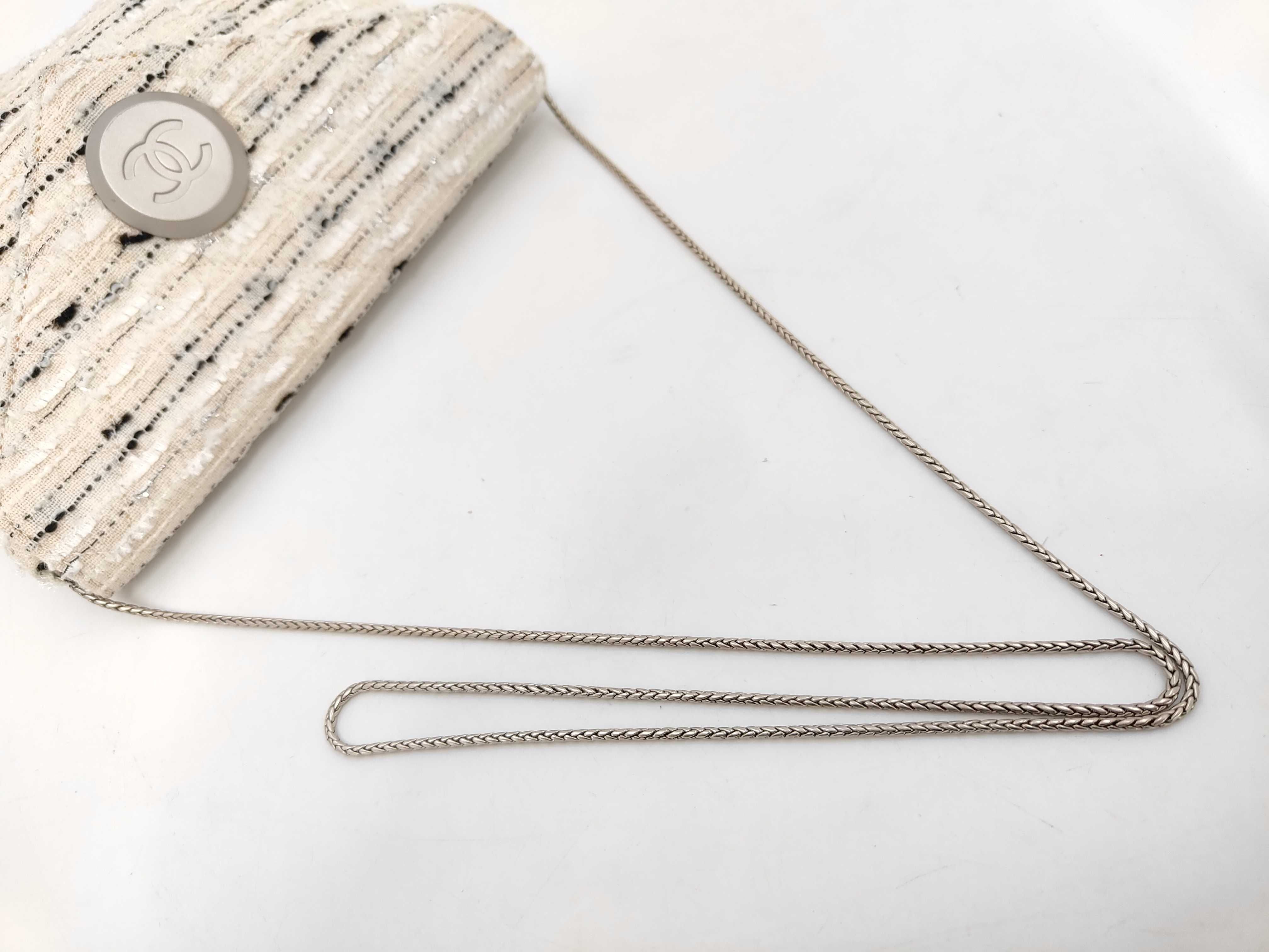 Tweed Chain Shoulder Bag (Series 5) — view 4