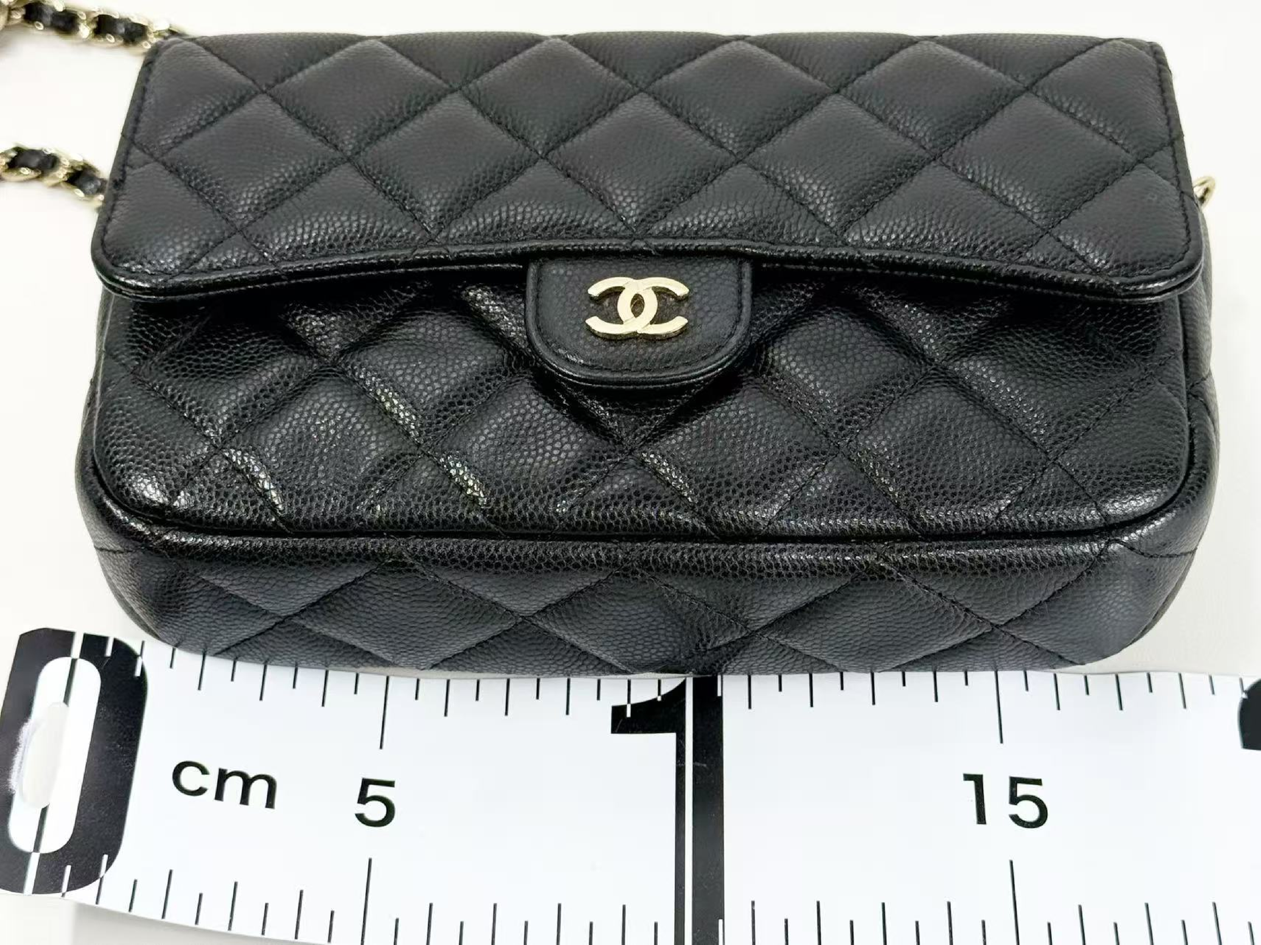 Black Caviar Skin Matelassé WOC W18/H11/D4cm approx. 31 series [Includes dust bag, authenticity card, and seal] Gold hardware Shoulder bag 31219429 — view 4