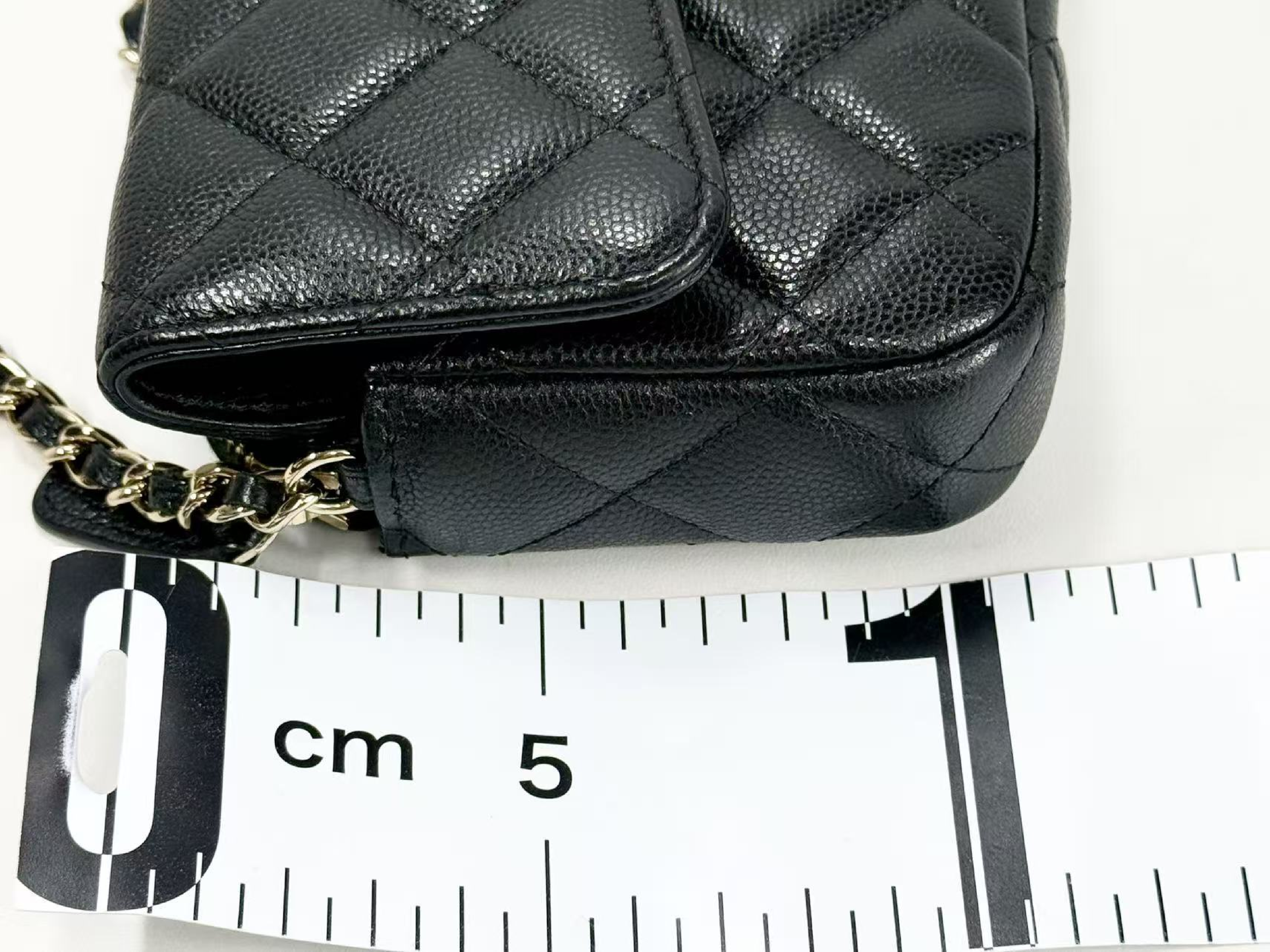 Black Caviar Skin Matelassé WOC W18/H11/D4cm approx. 31 series [Includes dust bag, authenticity card, and seal] Gold hardware Shoulder bag 31219429 — view 5