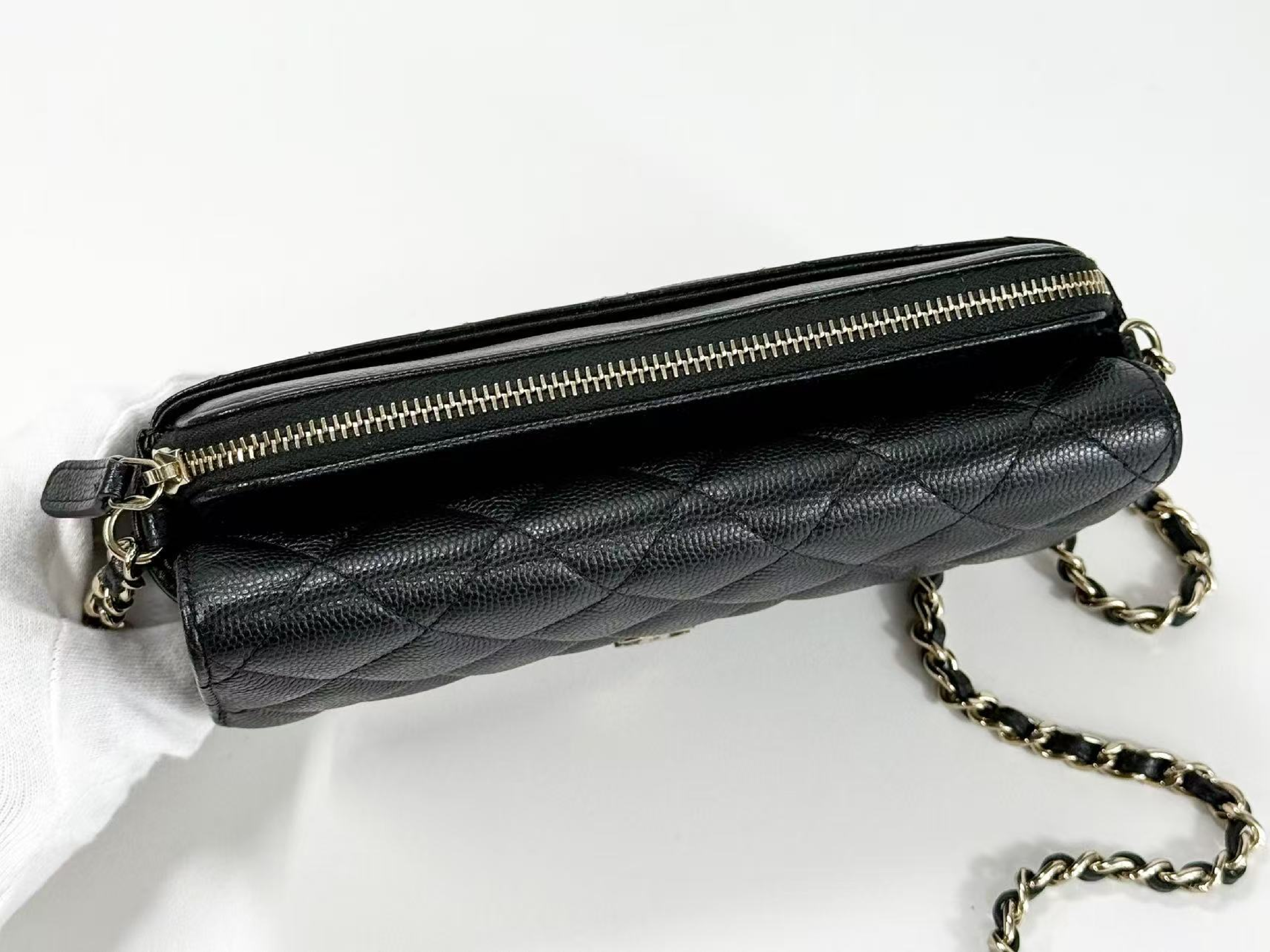 Black Caviar Skin Matelassé WOC W18/H11/D4cm approx. 31 series [Includes dust bag, authenticity card, and seal] Gold hardware Shoulder bag 31219429 — view 7