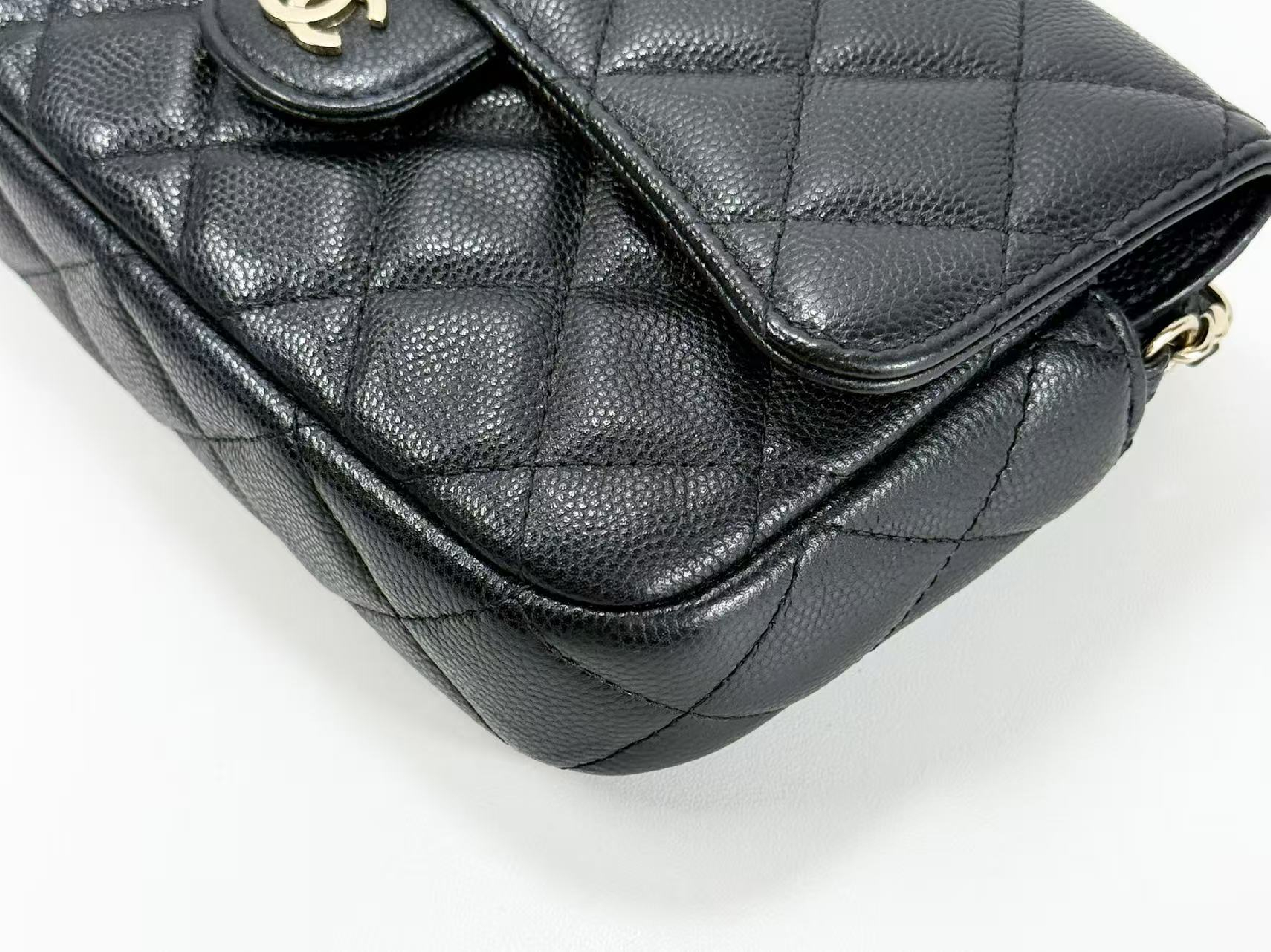 Black Caviar Skin Matelassé WOC W18/H11/D4cm approx. 31 series [Includes dust bag, authenticity card, and seal] Gold hardware Shoulder bag 31219429 — view 10