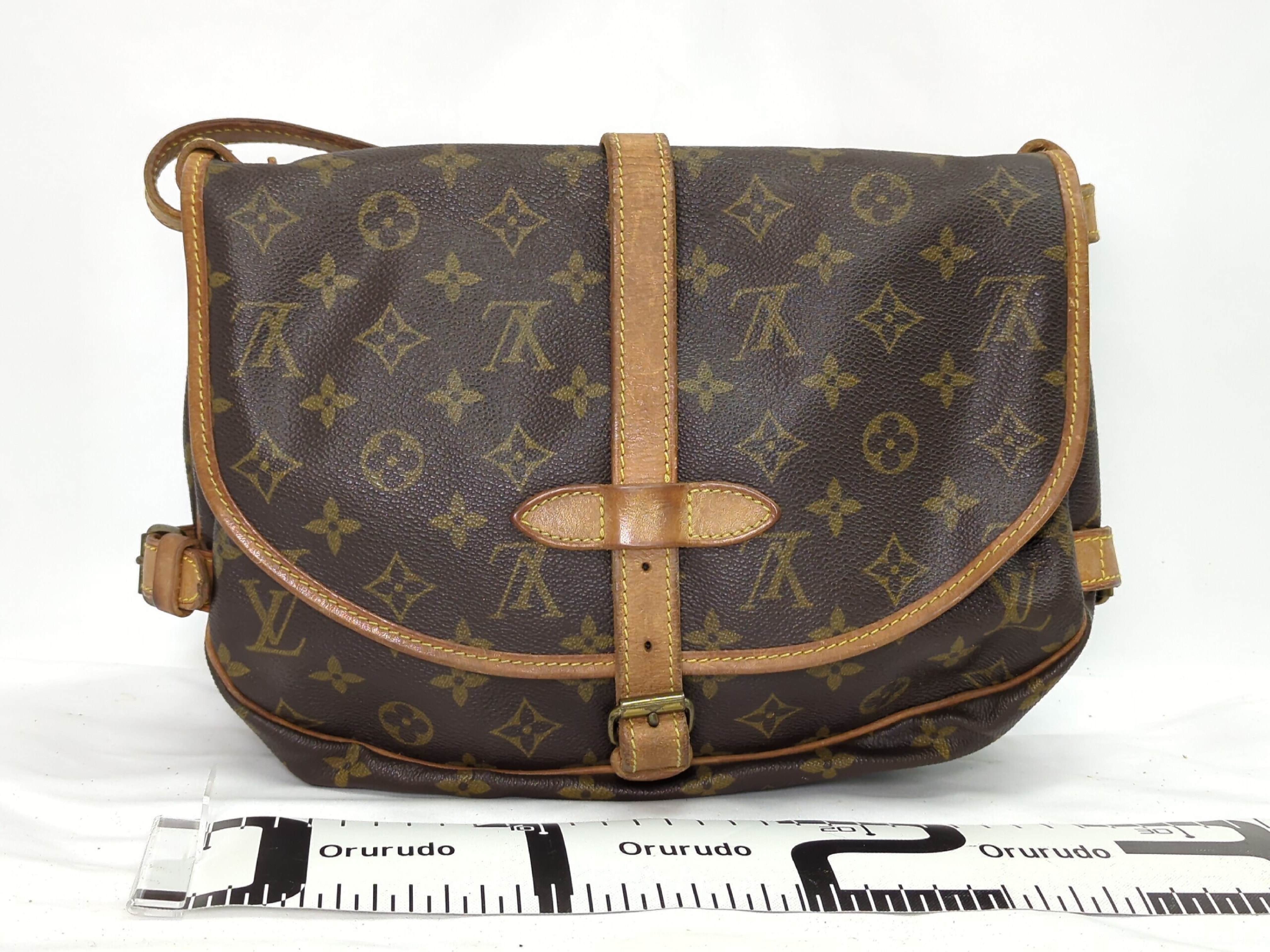 M42256 Monogram Saumur 30 Shoulder Bag — view 2