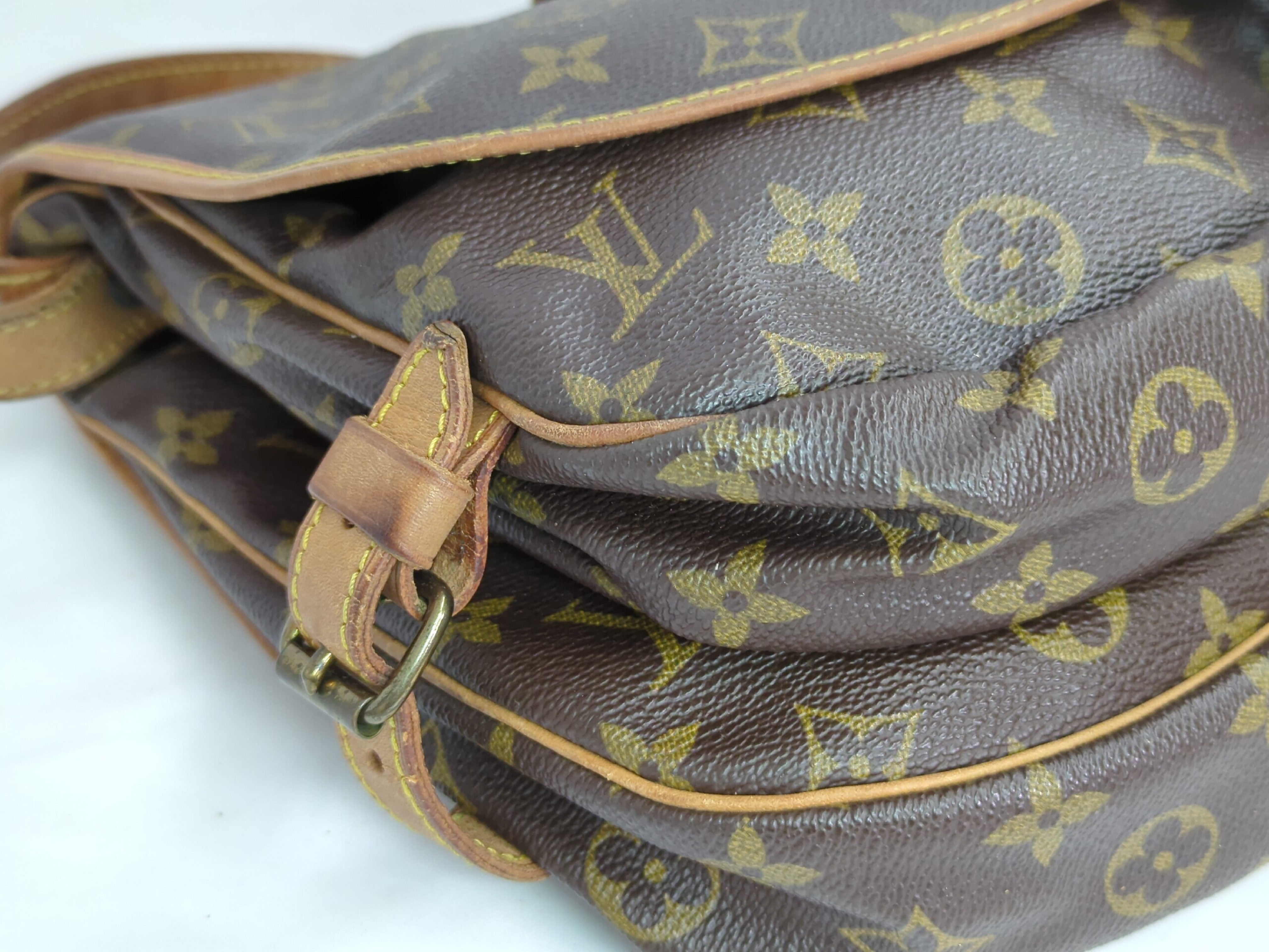 M42256 Monogram Saumur 30 Shoulder Bag — view 3