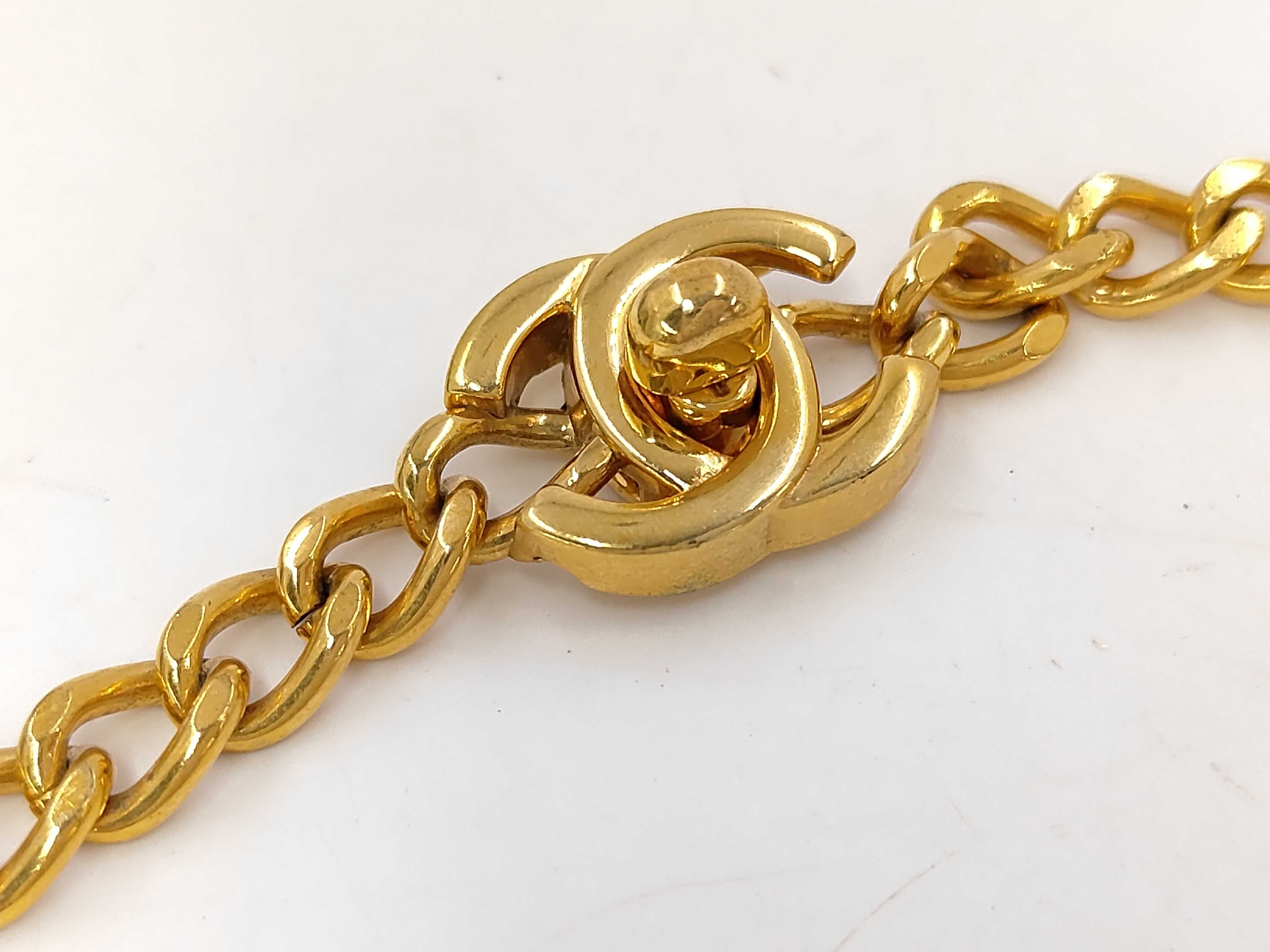 necklace — view 3