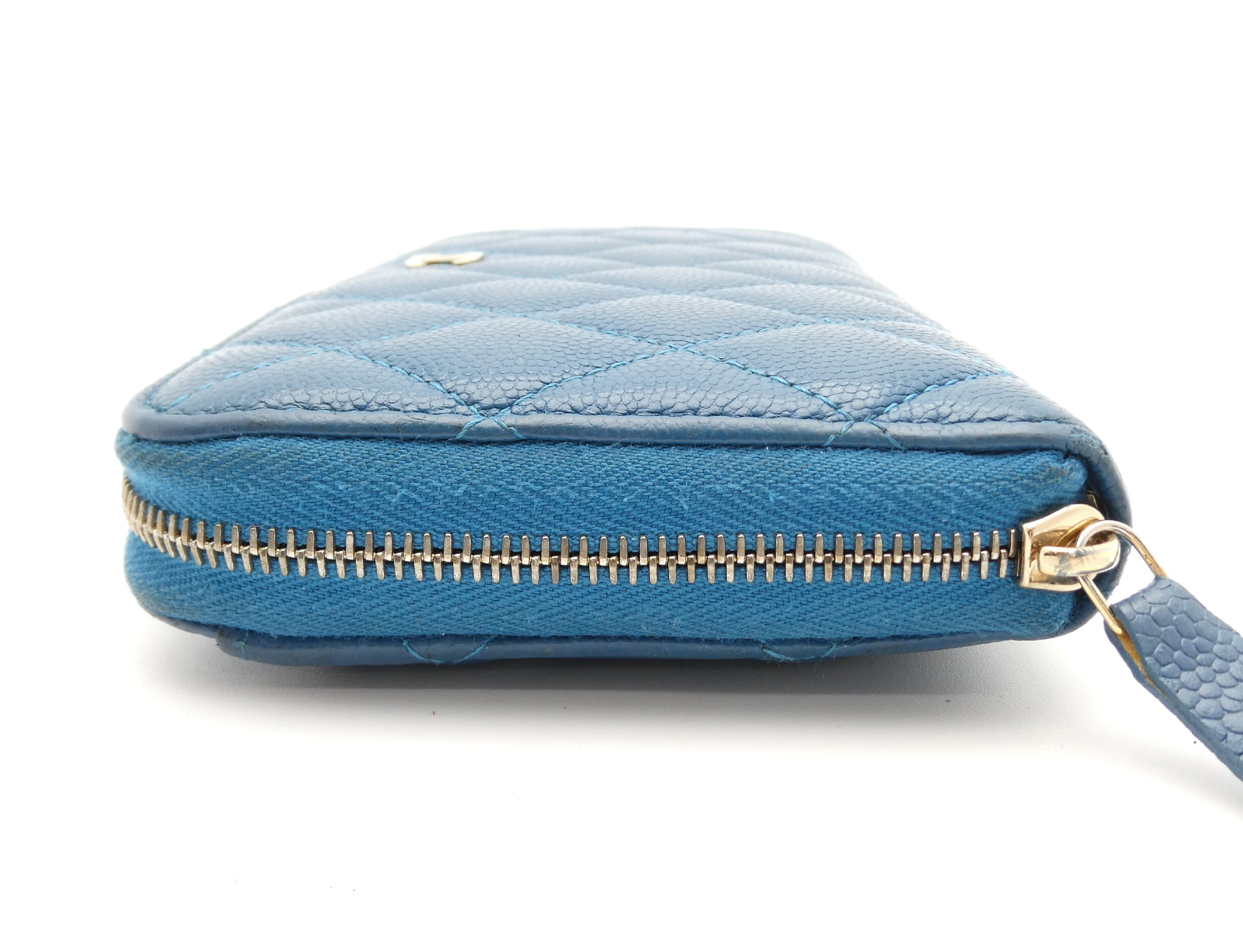 Matelassé Coco Mark Caviar Skin Round Zip Wallet — view 3