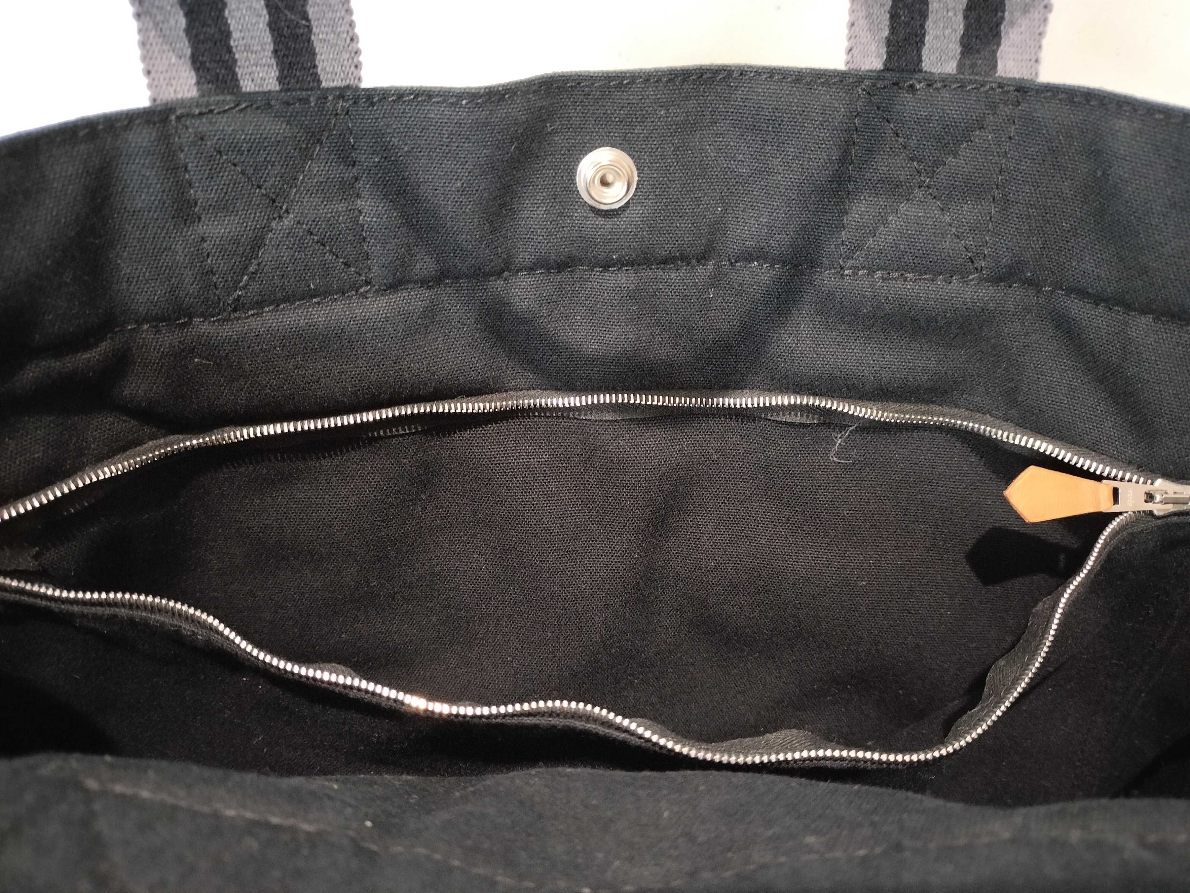 Fourre-Tout PM Handbag — view 11