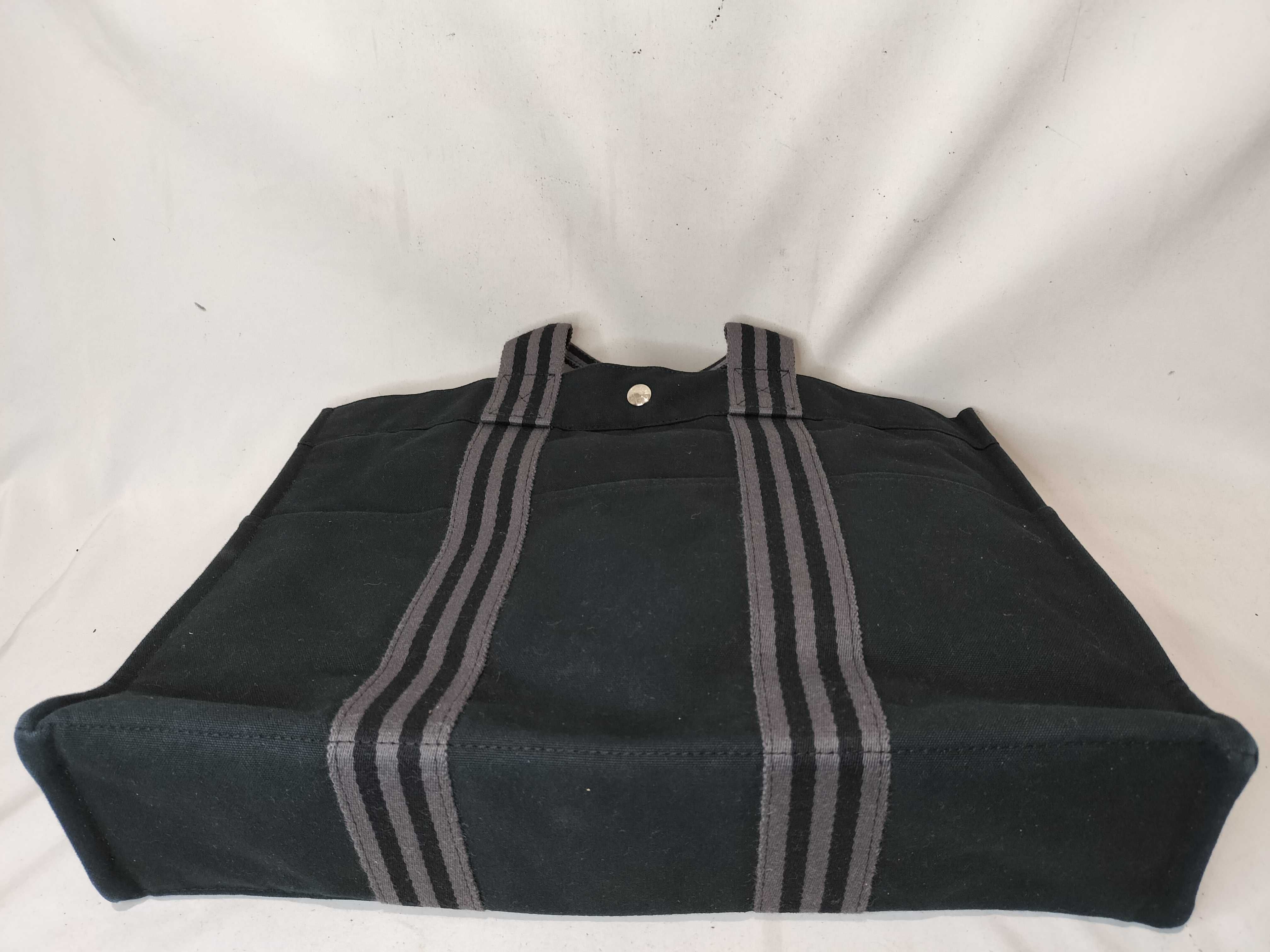 Fourre-Tout PM Handbag — view 8