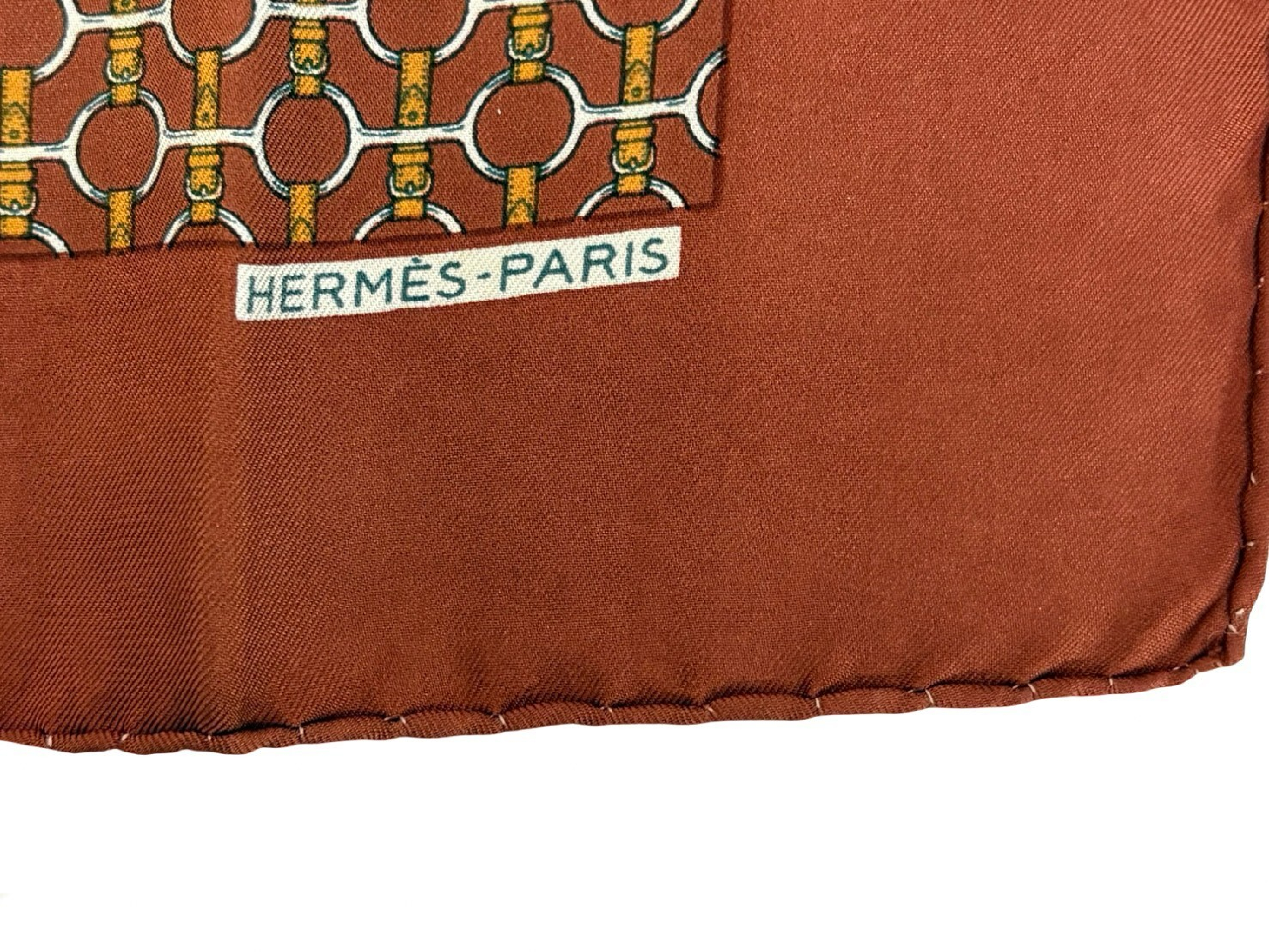 Carre (carré scarf) with equestrian pattern, and other accessories. — view 2