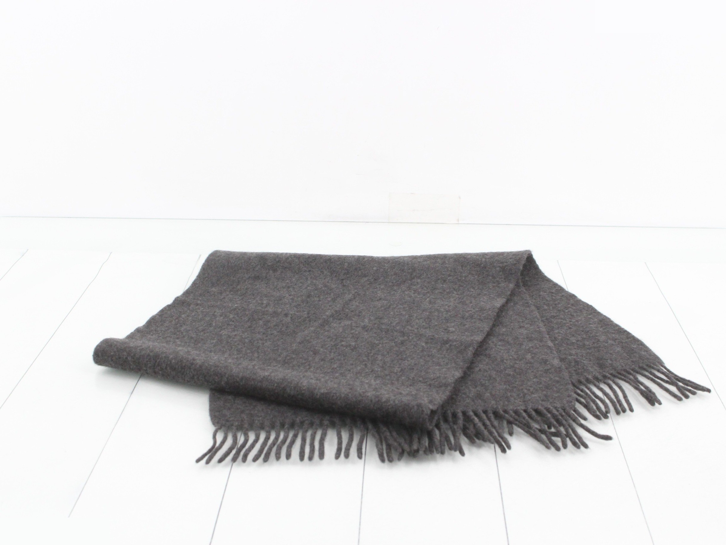 Other lines: Small items, accessories, and scarves — view 3