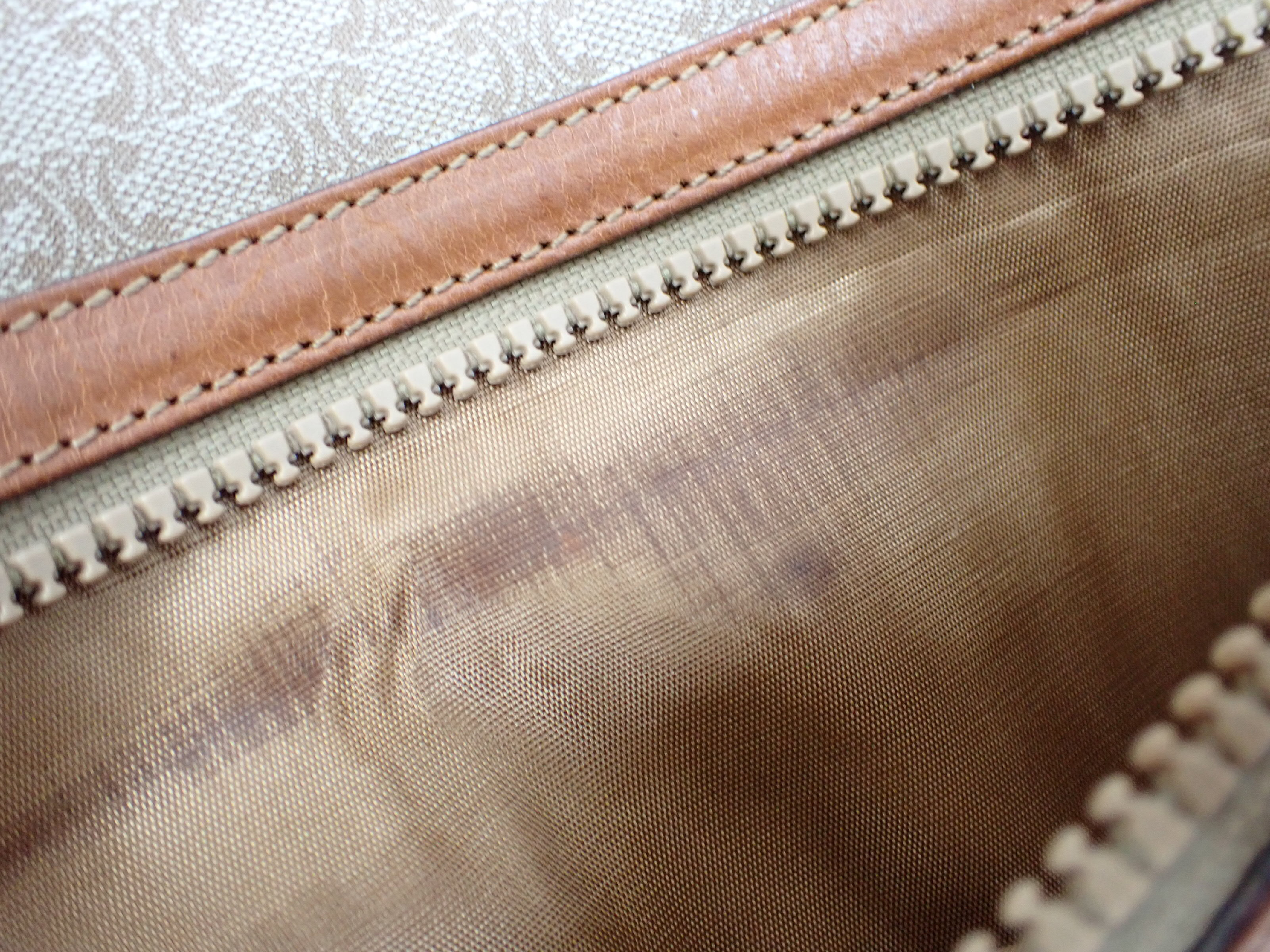 Macadam Triomphe Logo Clutch Bag Flap Clutch Bag — view 12