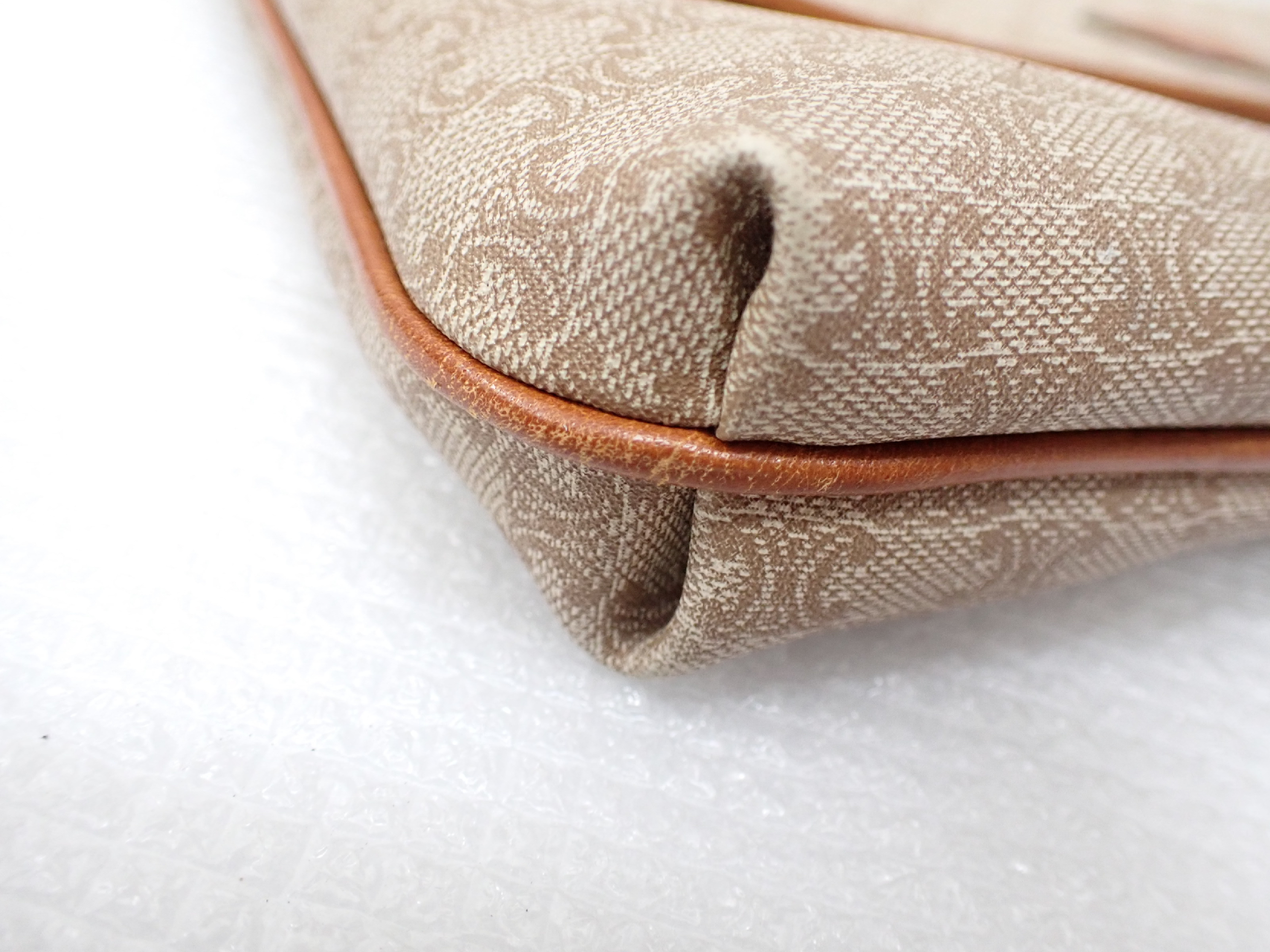 Macadam Triomphe Logo Clutch Bag Flap Clutch Bag — view 3