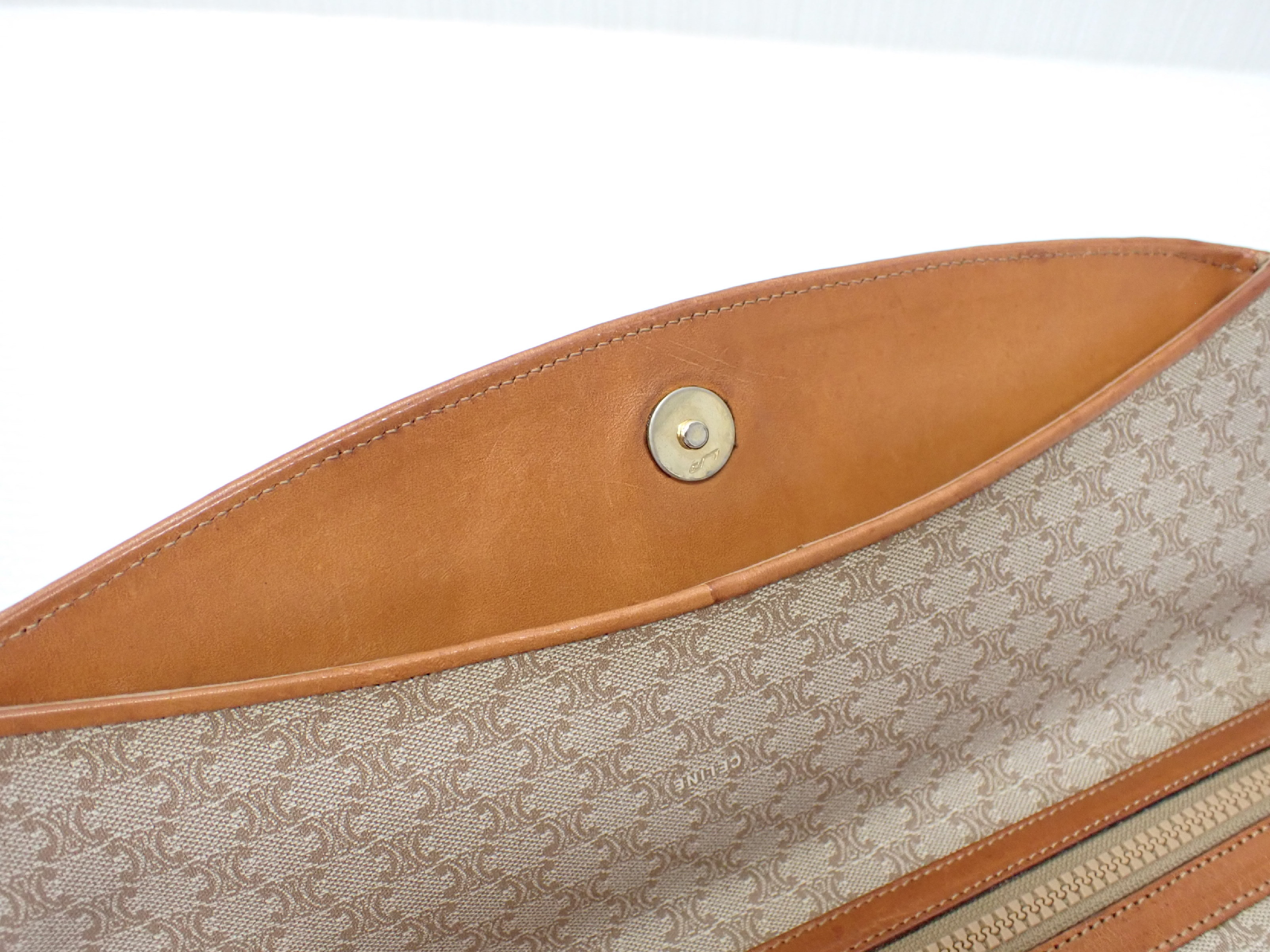 Macadam Triomphe Logo Clutch Bag Flap Clutch Bag — view 9