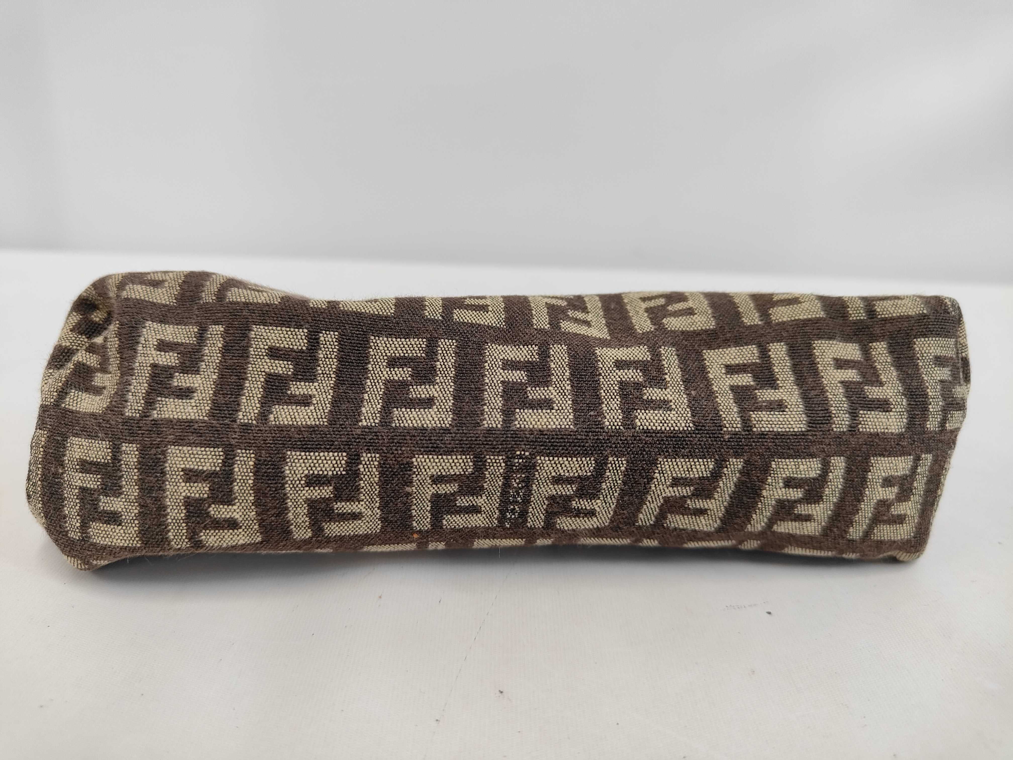 pouch and other accessories — view 4