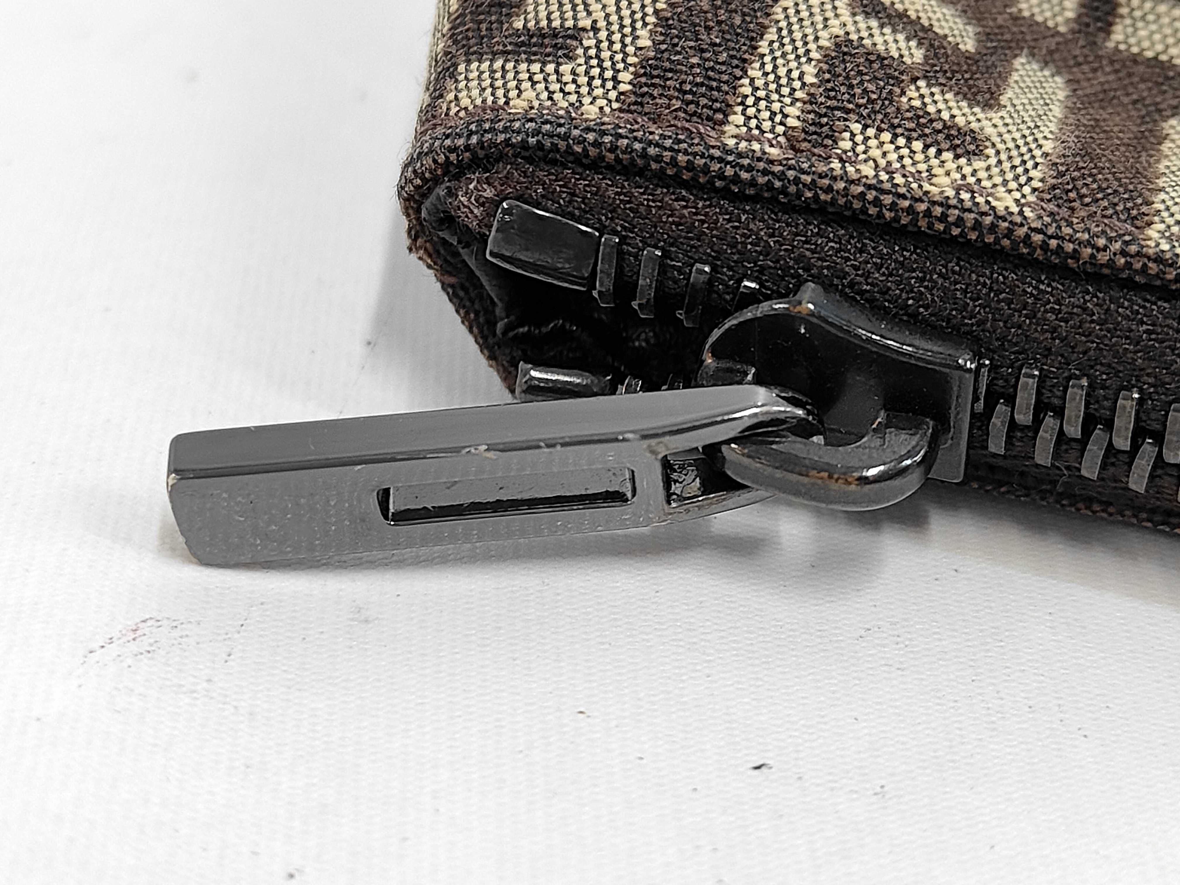 pouch and other accessories — view 5