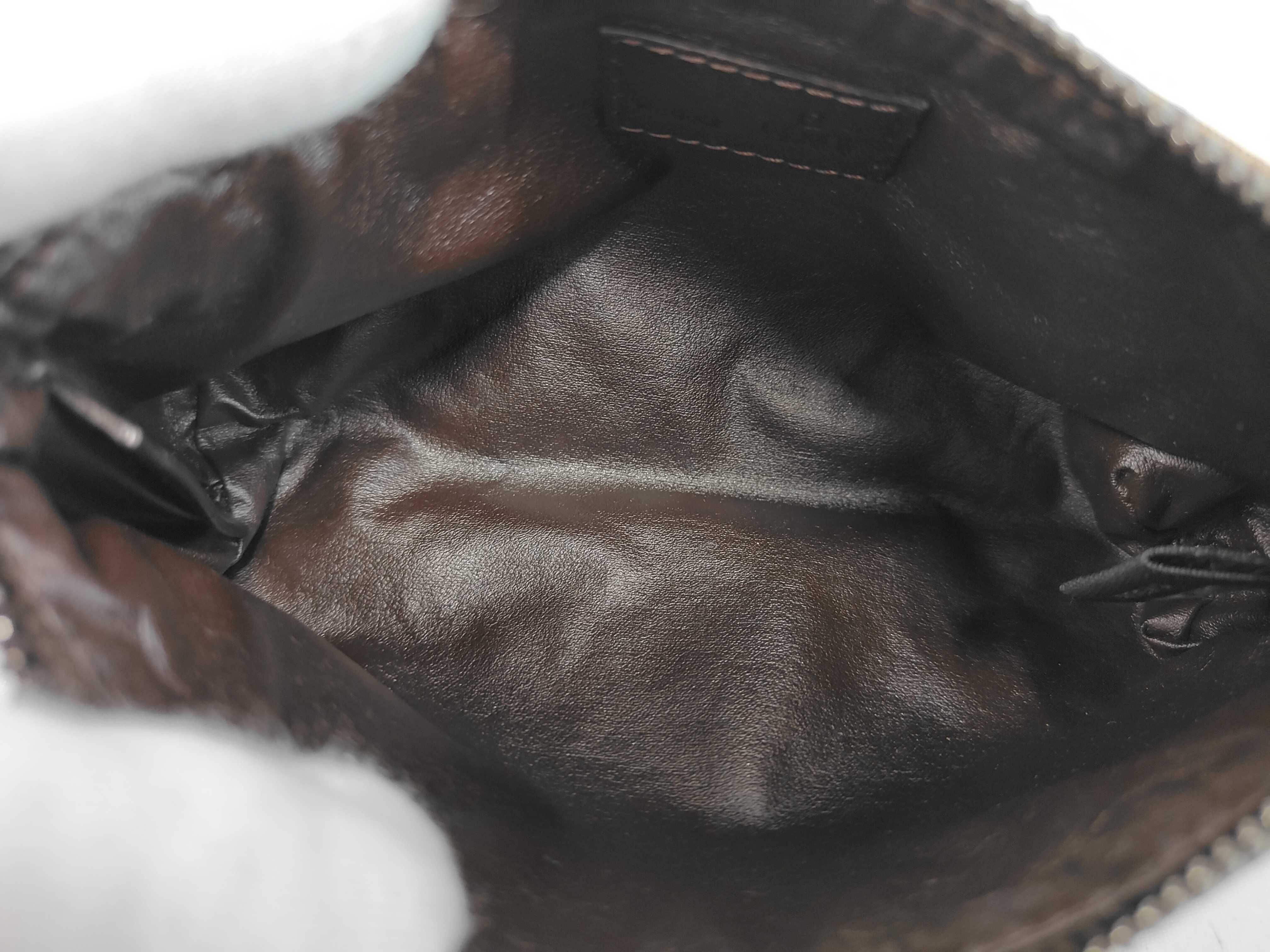 pouch and other accessories — view 7