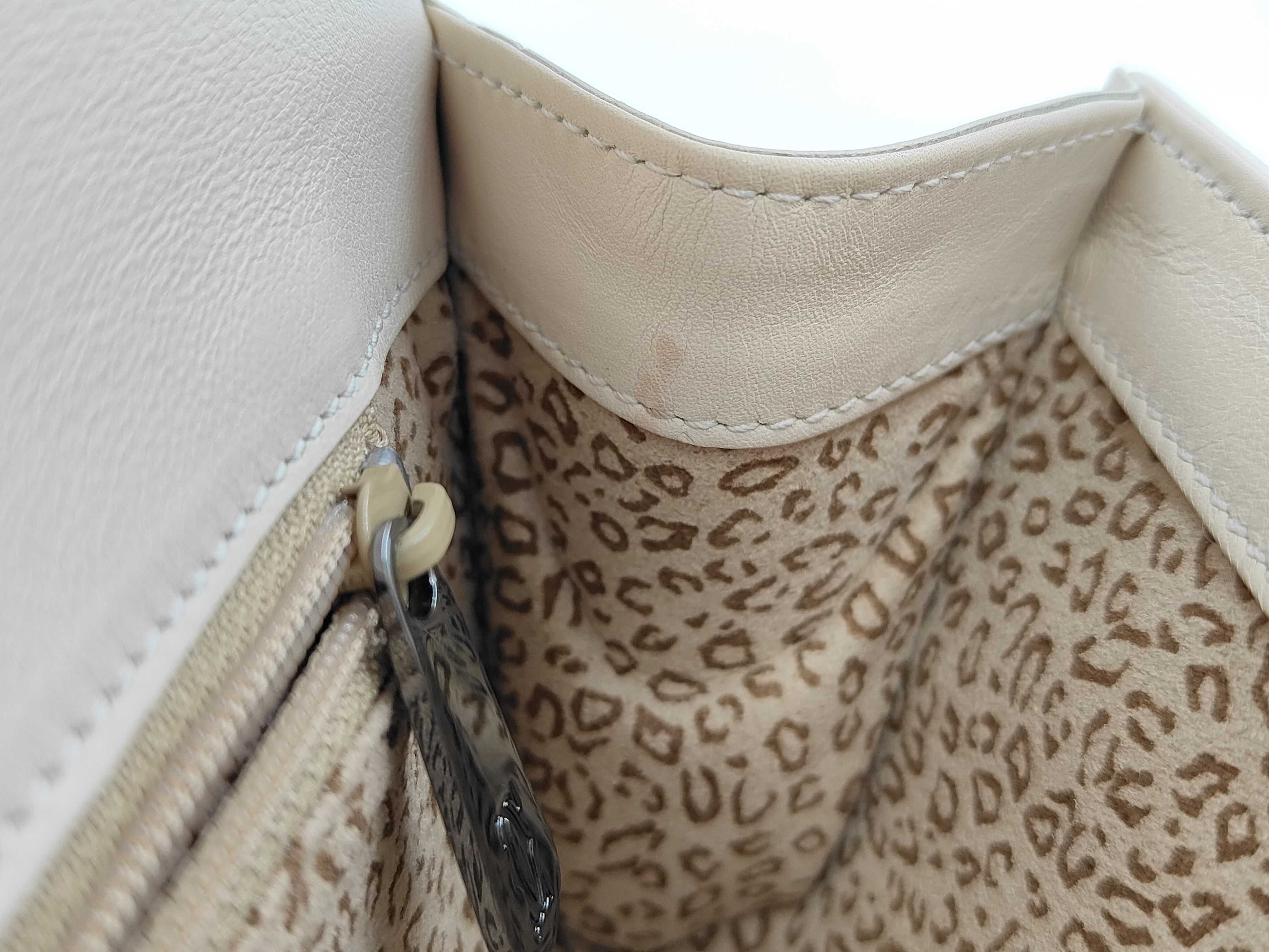 Second bag — view 11