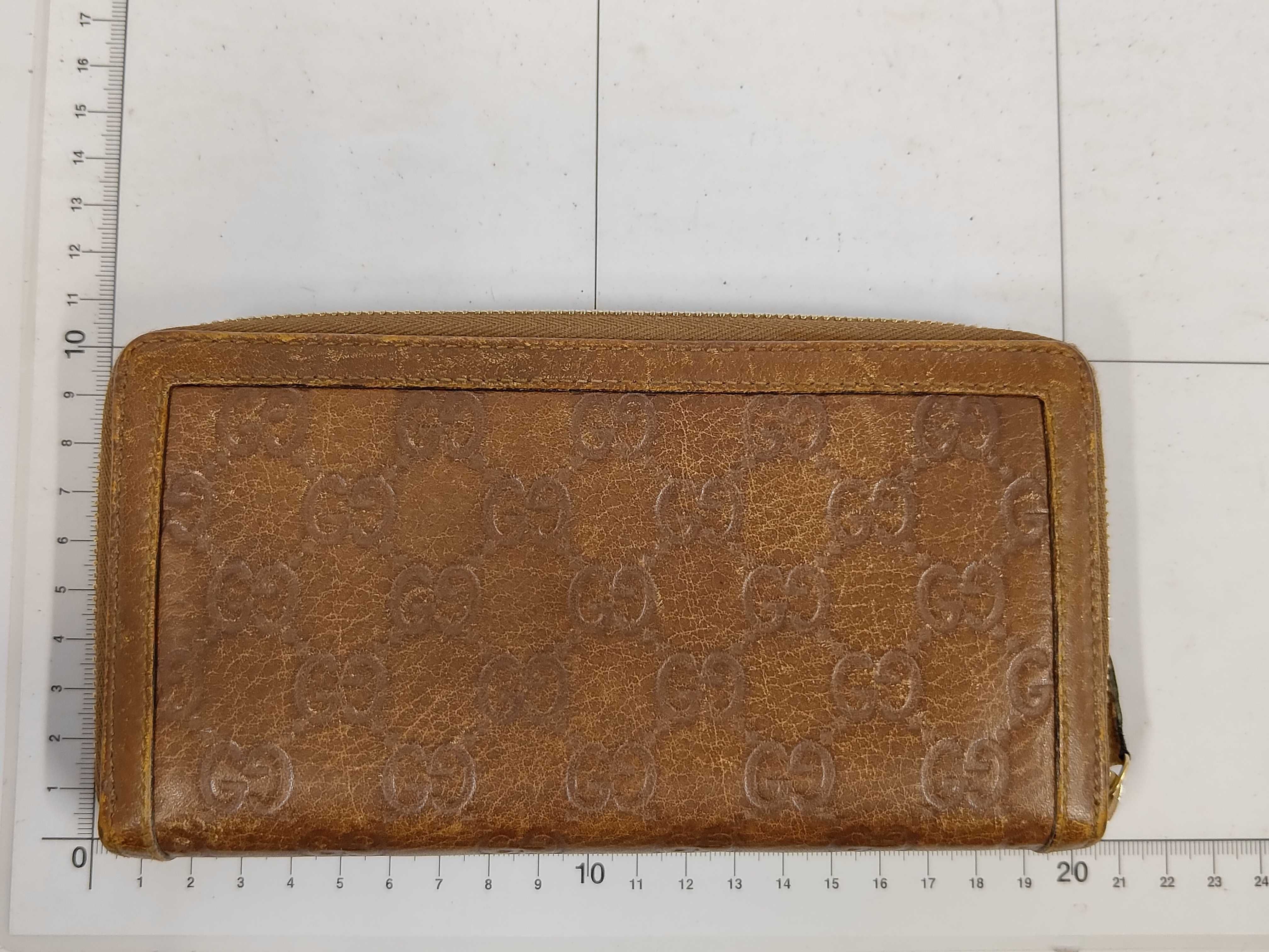 Interlocking Clasp Wallet — view 2