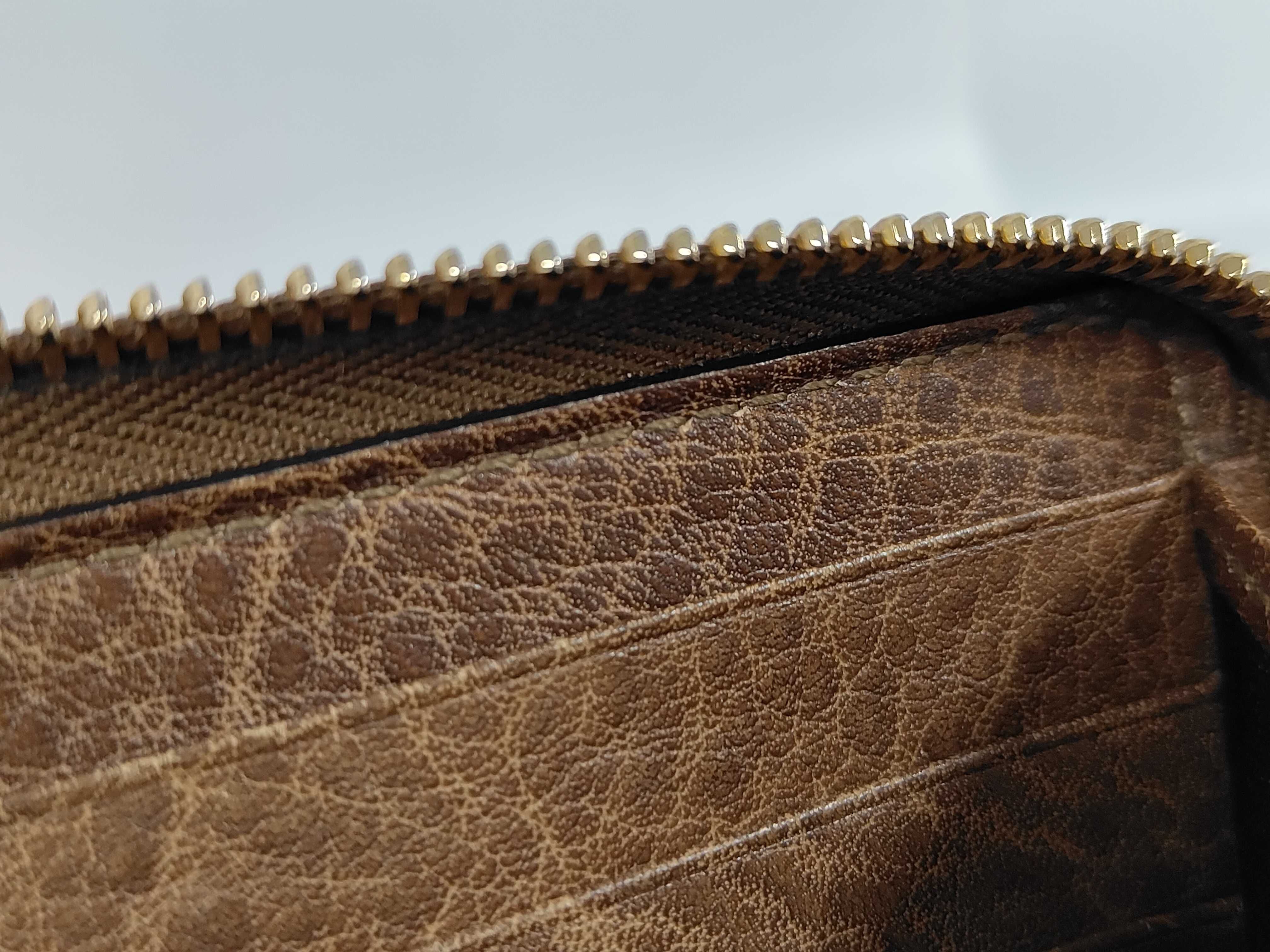 Interlocking Clasp Wallet — view 10