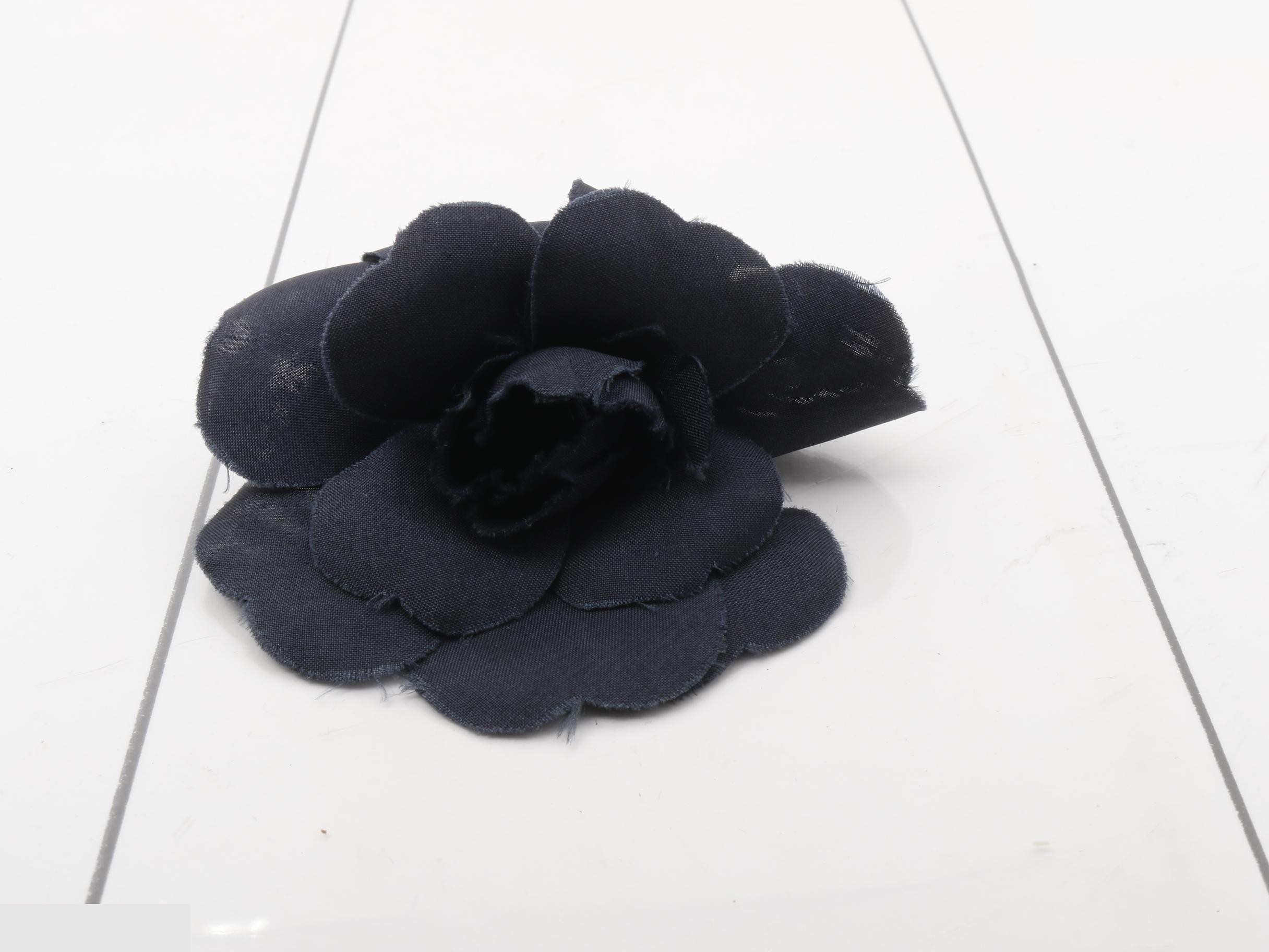 Set of 2 barrettes — view 3