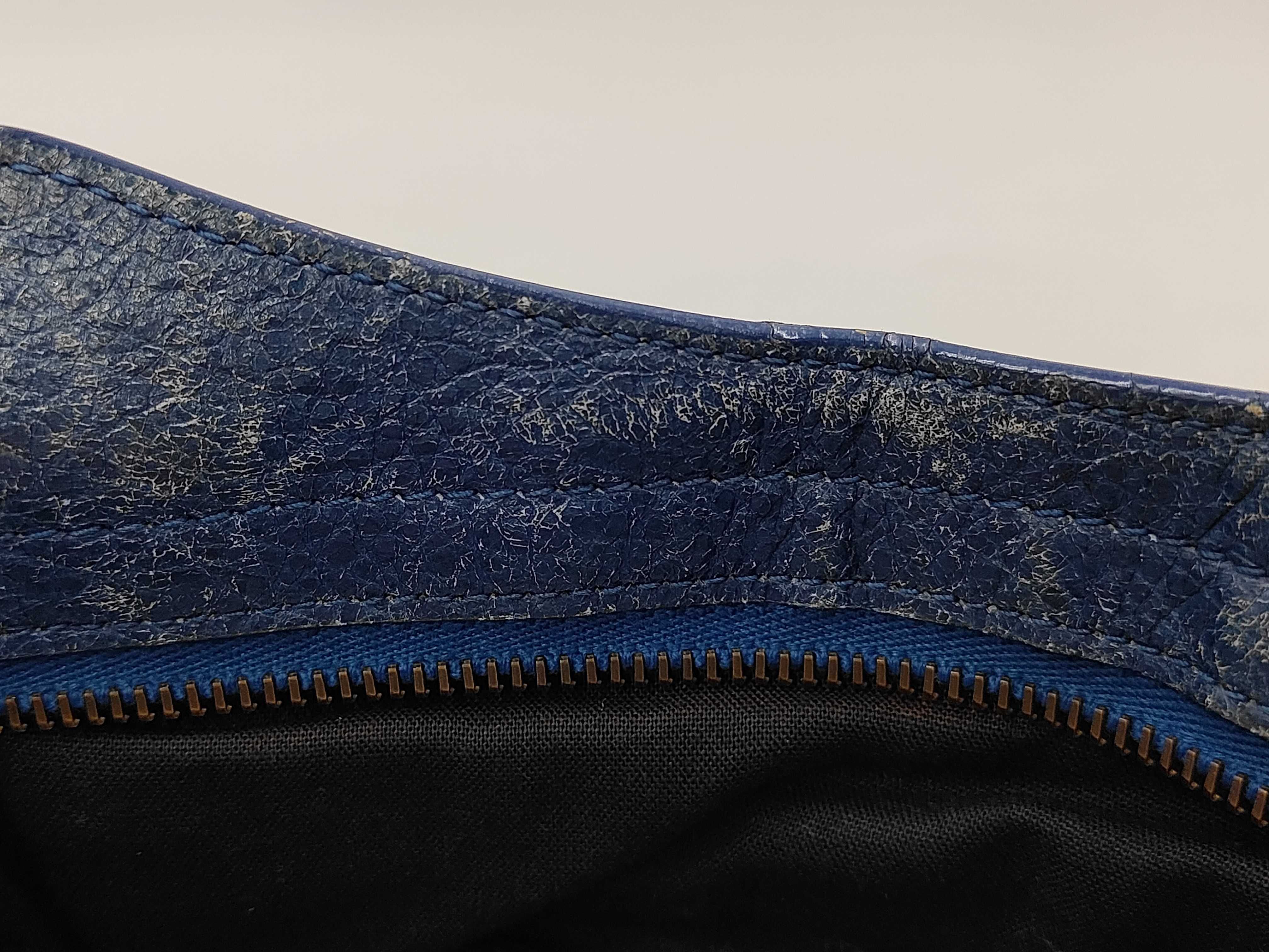 The Town Handbag Tote Bag Leather Navy Bag — view 9