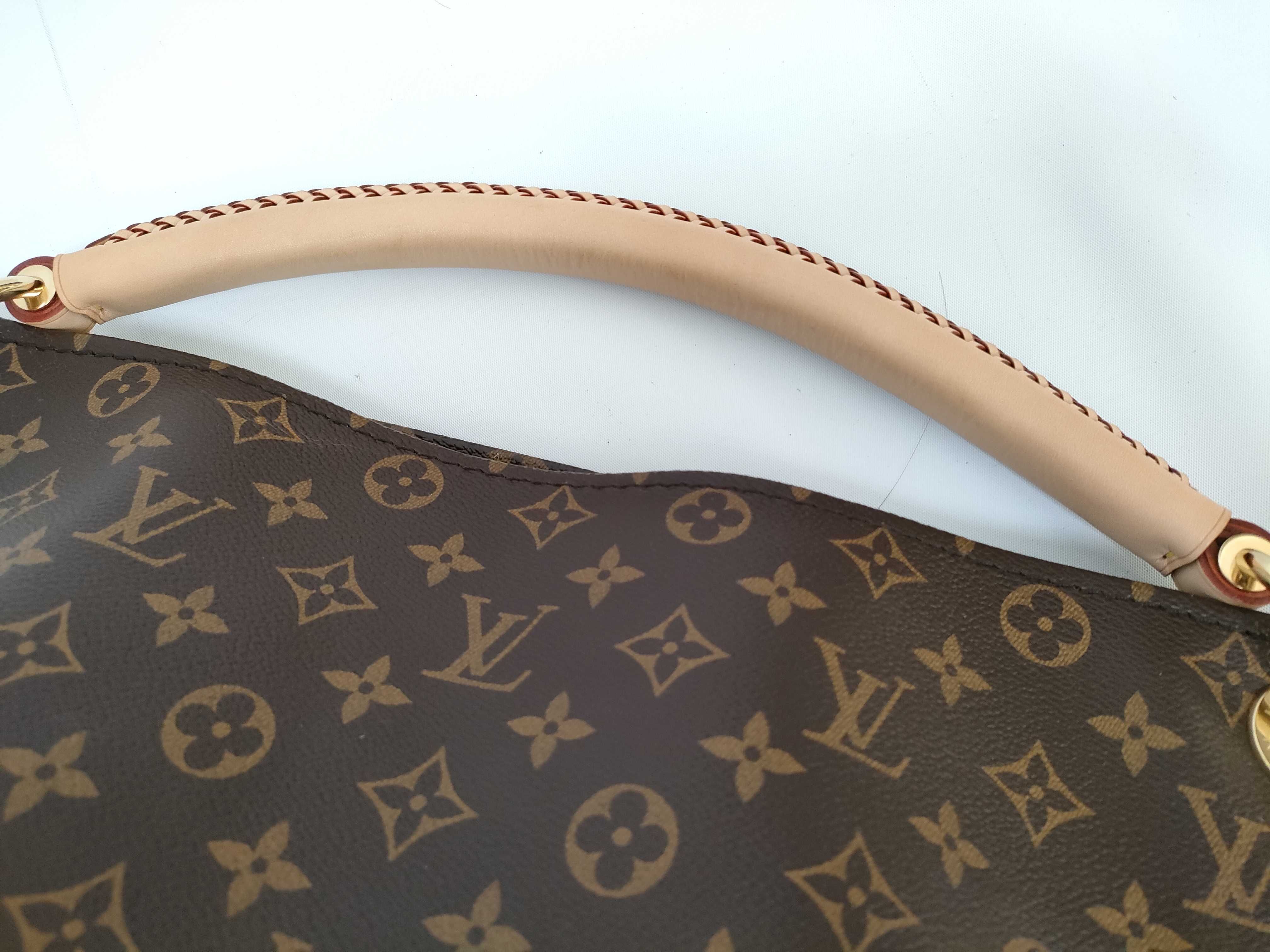 Monogram LV Louis Vuitton Artsy Monogram Handbag — view 6