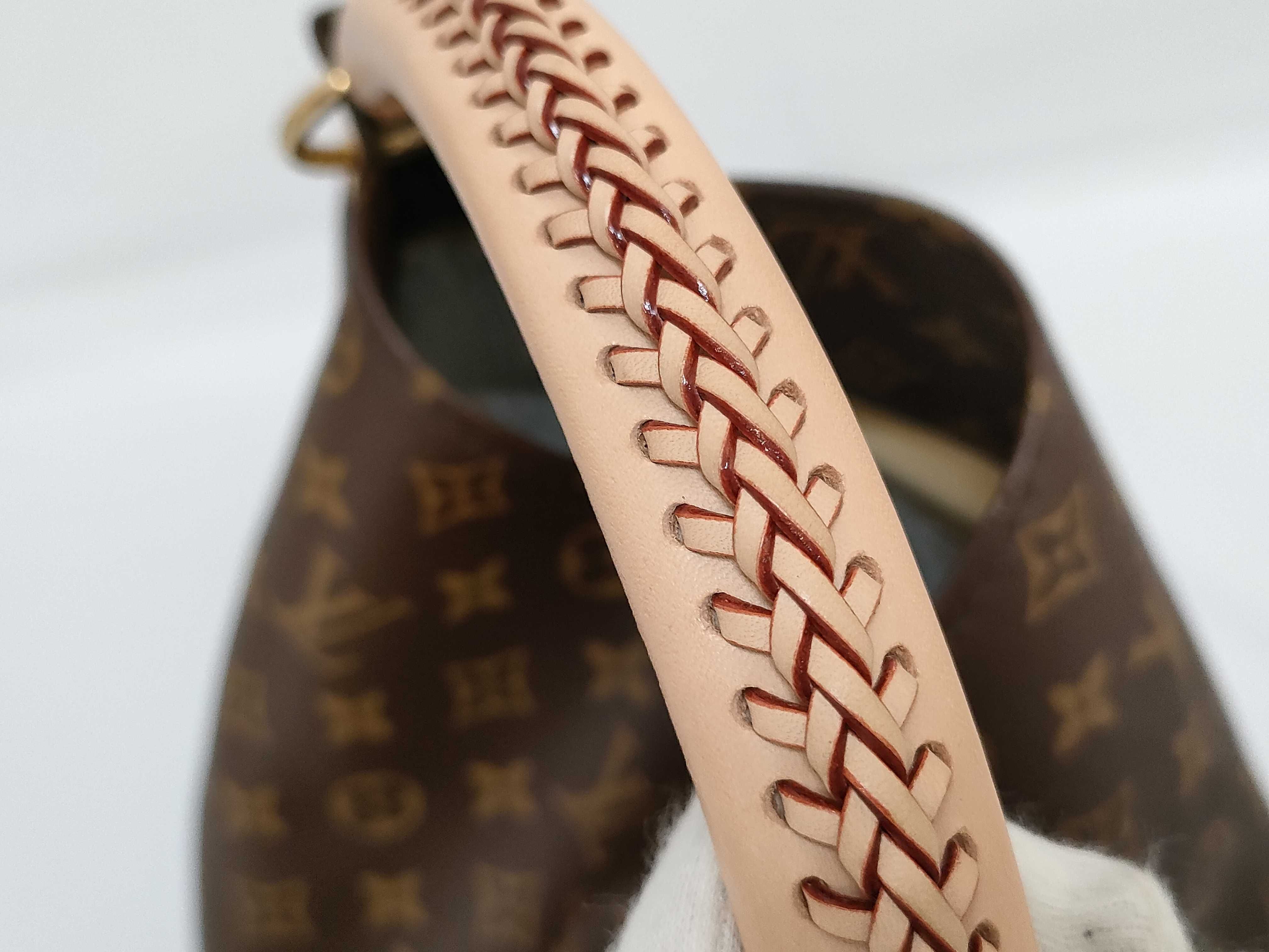 Monogram LV Louis Vuitton Artsy Monogram Handbag — view 7