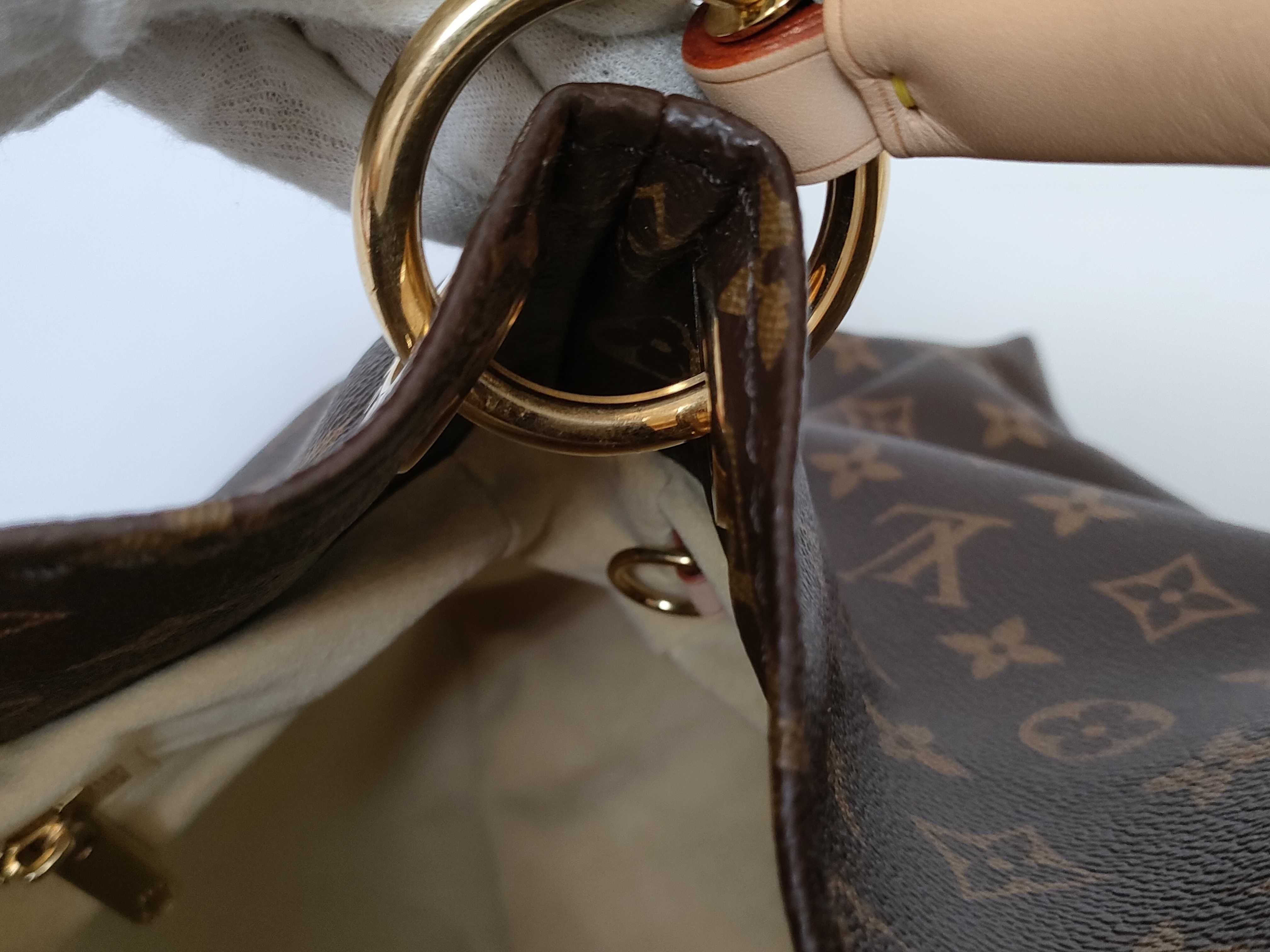 Monogram LV Louis Vuitton Artsy Monogram Handbag — view 10