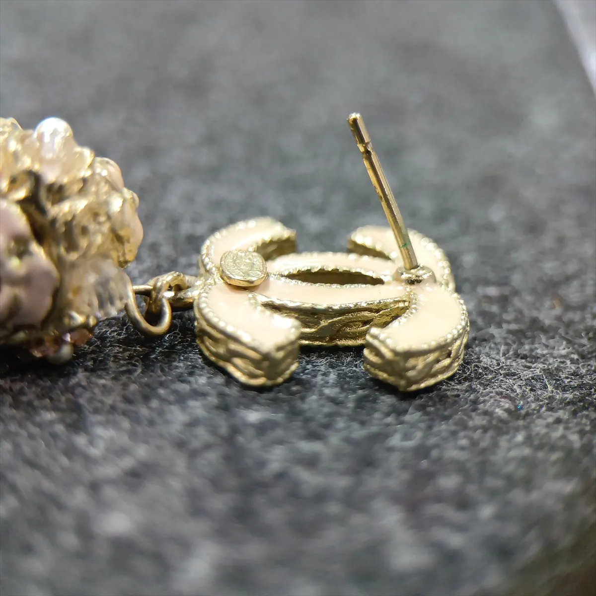 Coco Mark A11A Earrings (Pair) GP x Rhinestone x Faux Pearl Gold — view 6