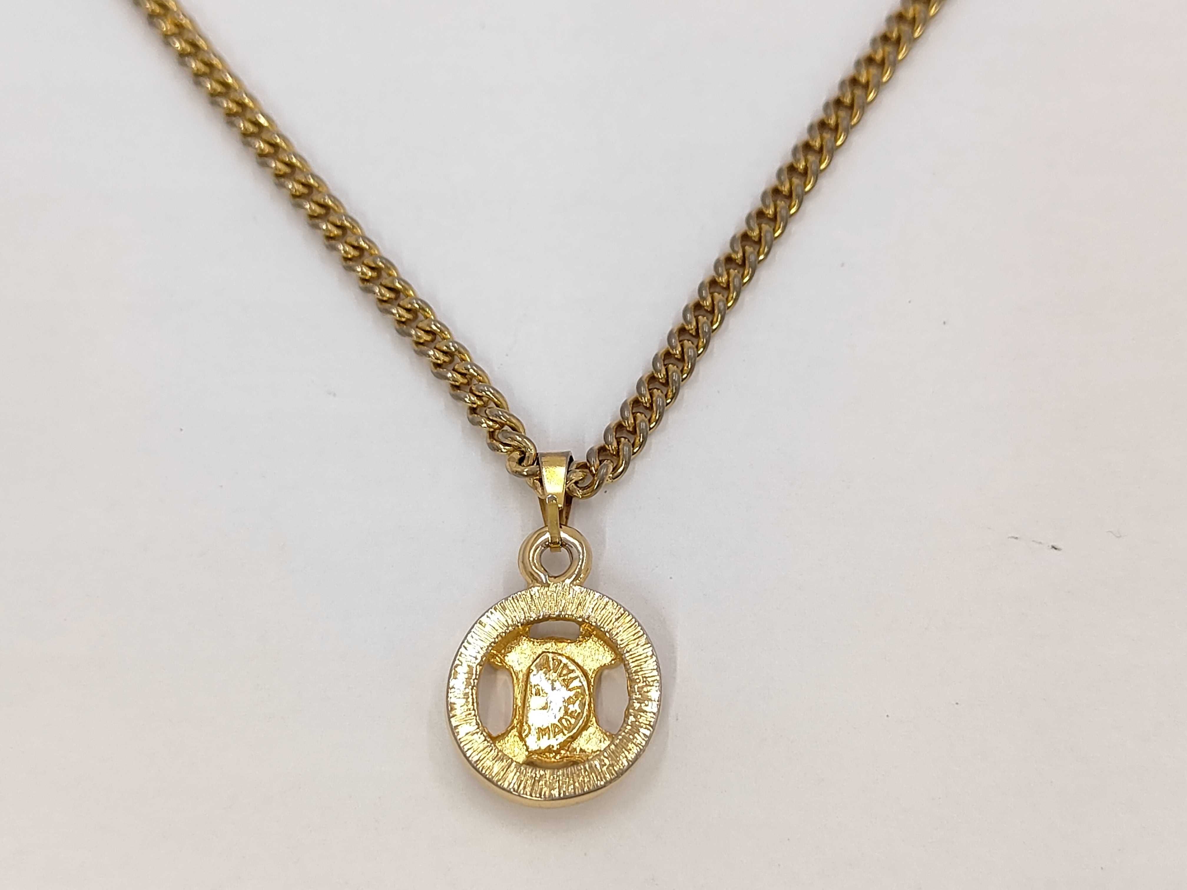 necklace — view 2