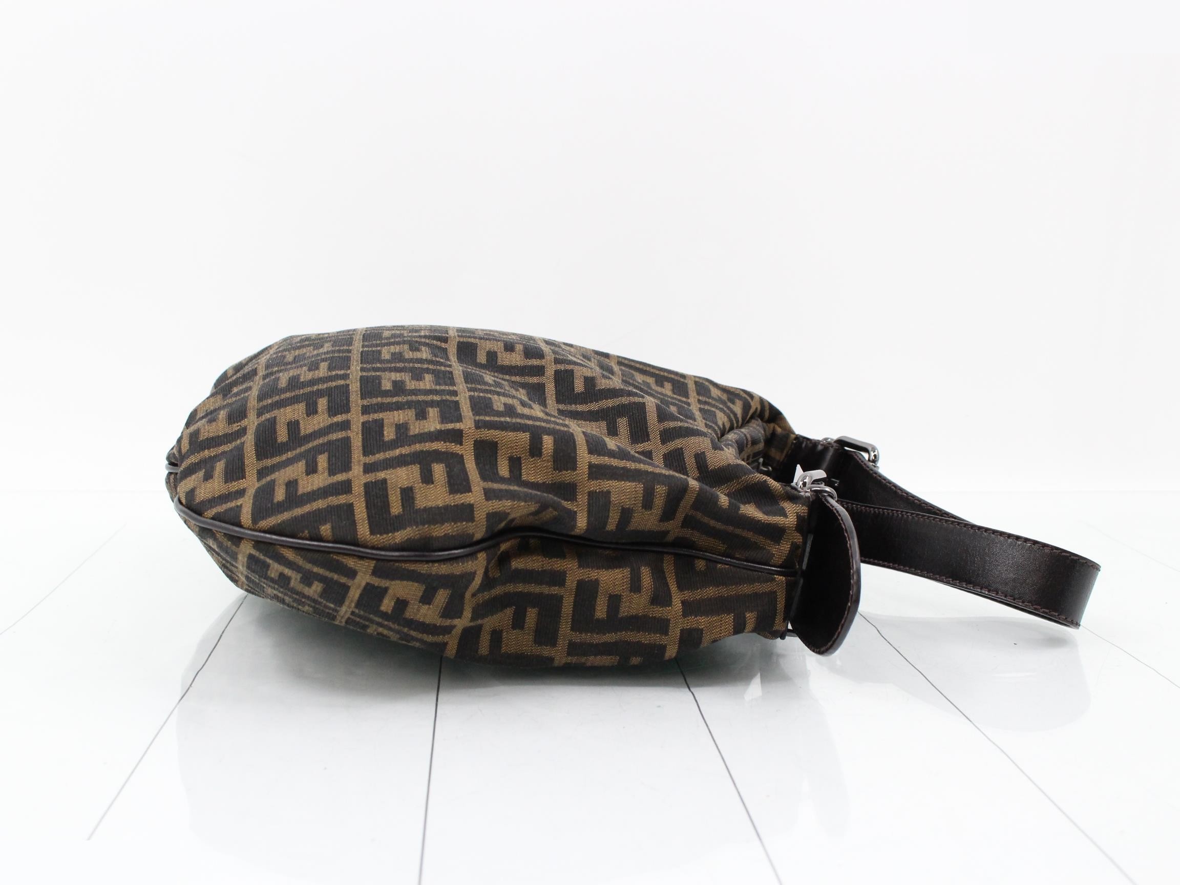 One-shoulder — view 3
