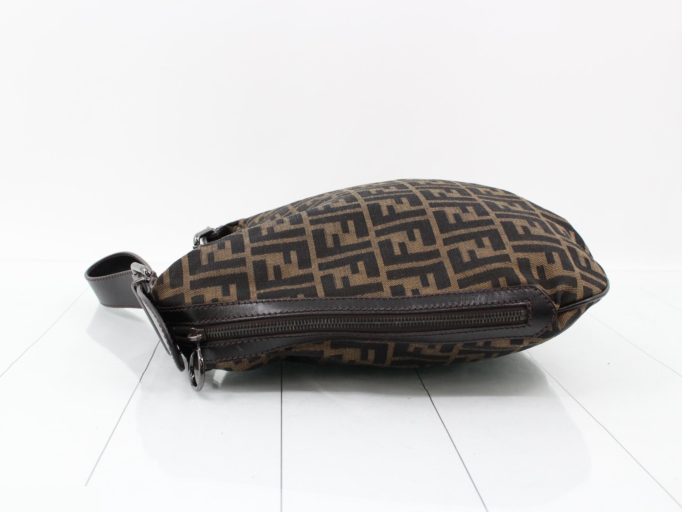 One-shoulder — view 4